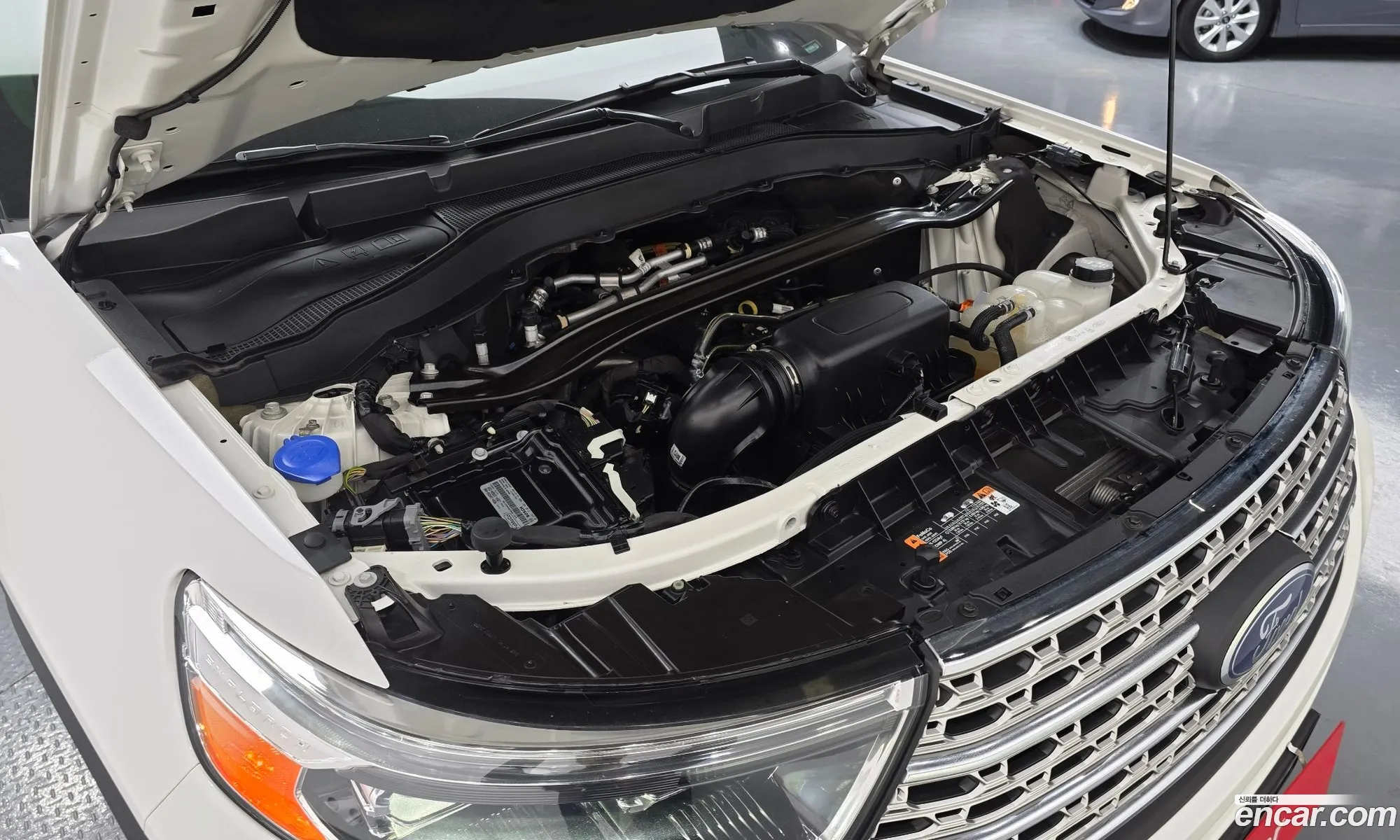 Ford Explorer 6th Gen 2022 1FMSK8FH2NGB76654 — 4