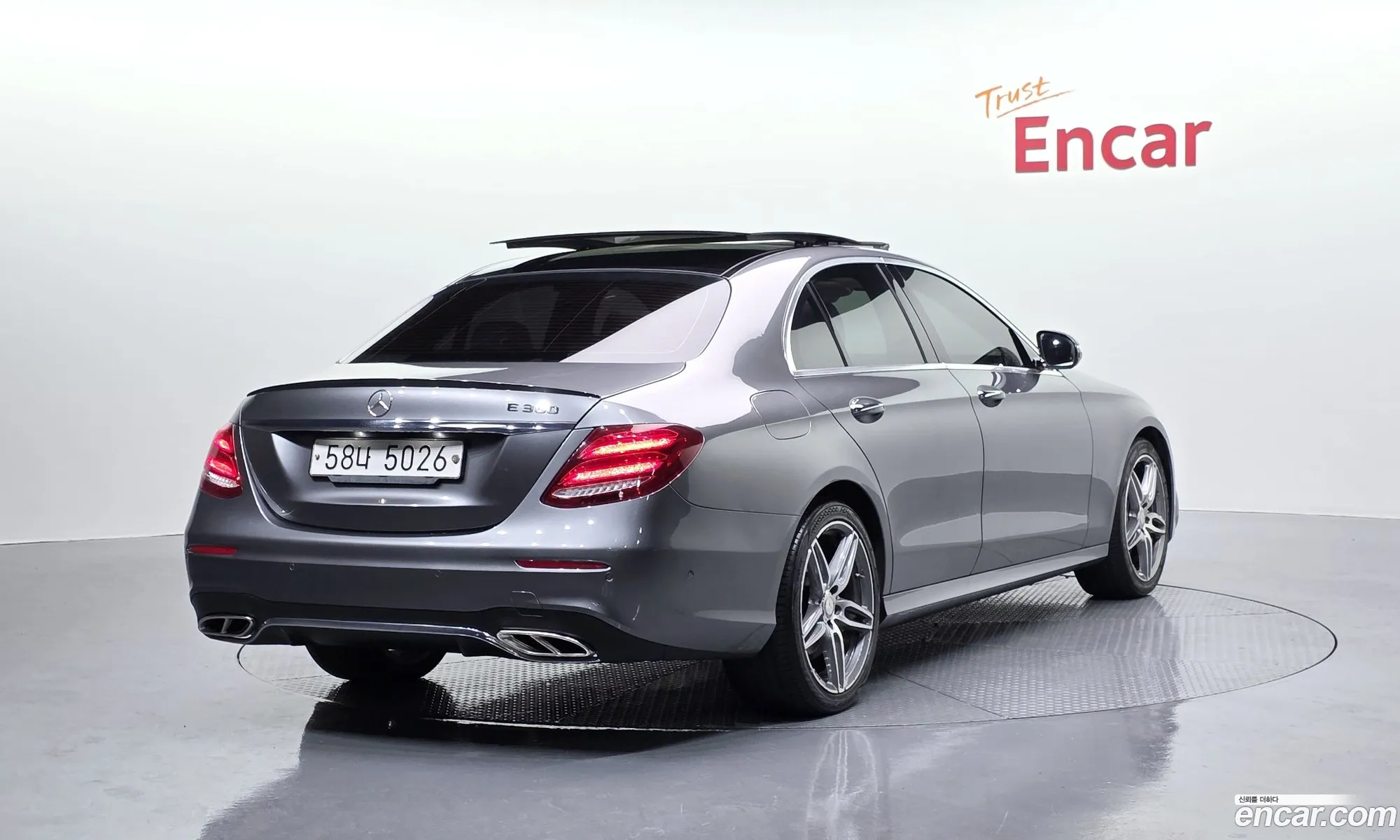 Mercedes-Benz E-Class W213 2017 — 10