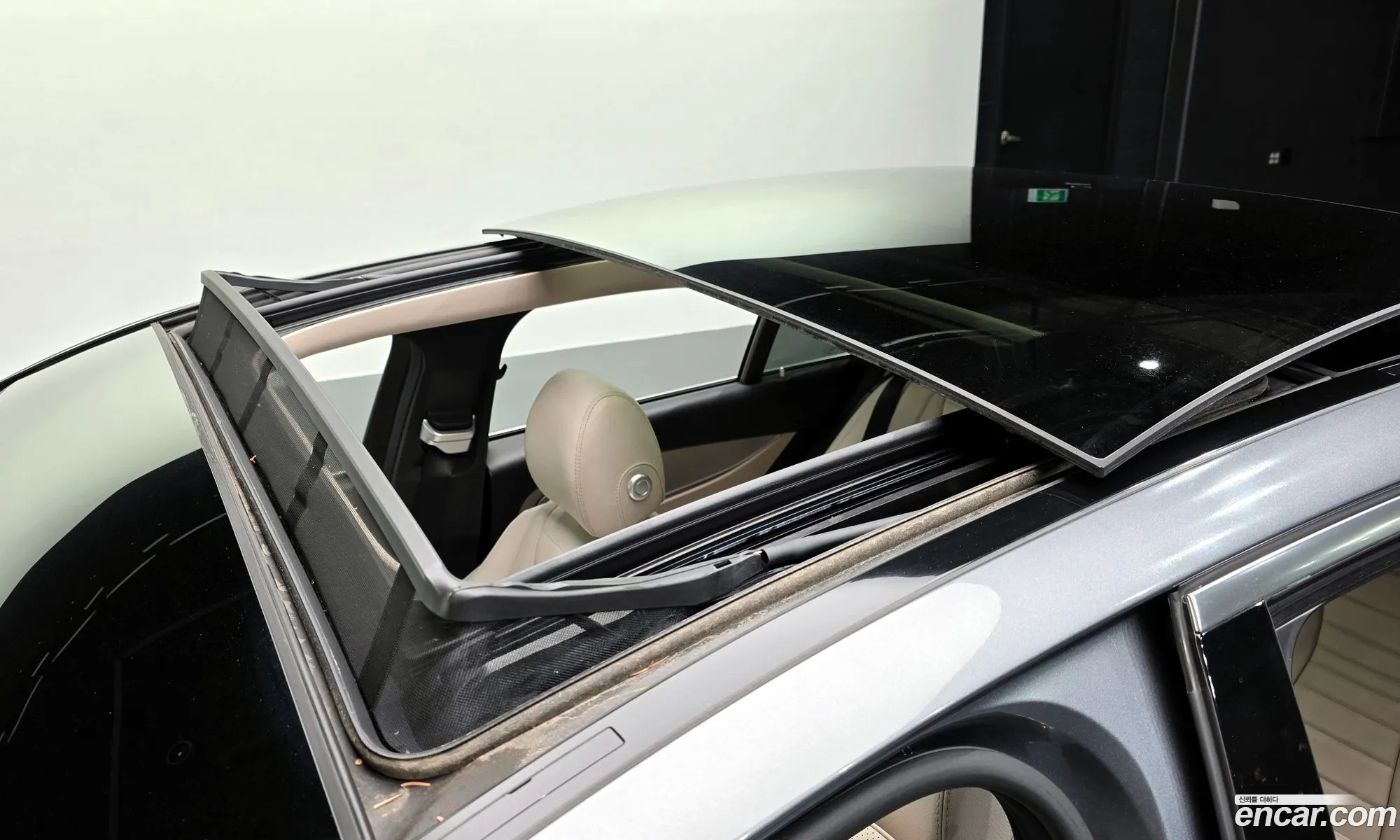Mercedes-Benz E-Class W213 2017 — 18