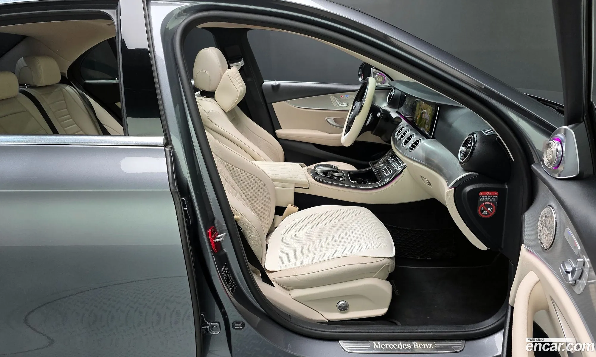 Mercedes-Benz E-Class W213 2017 — 14