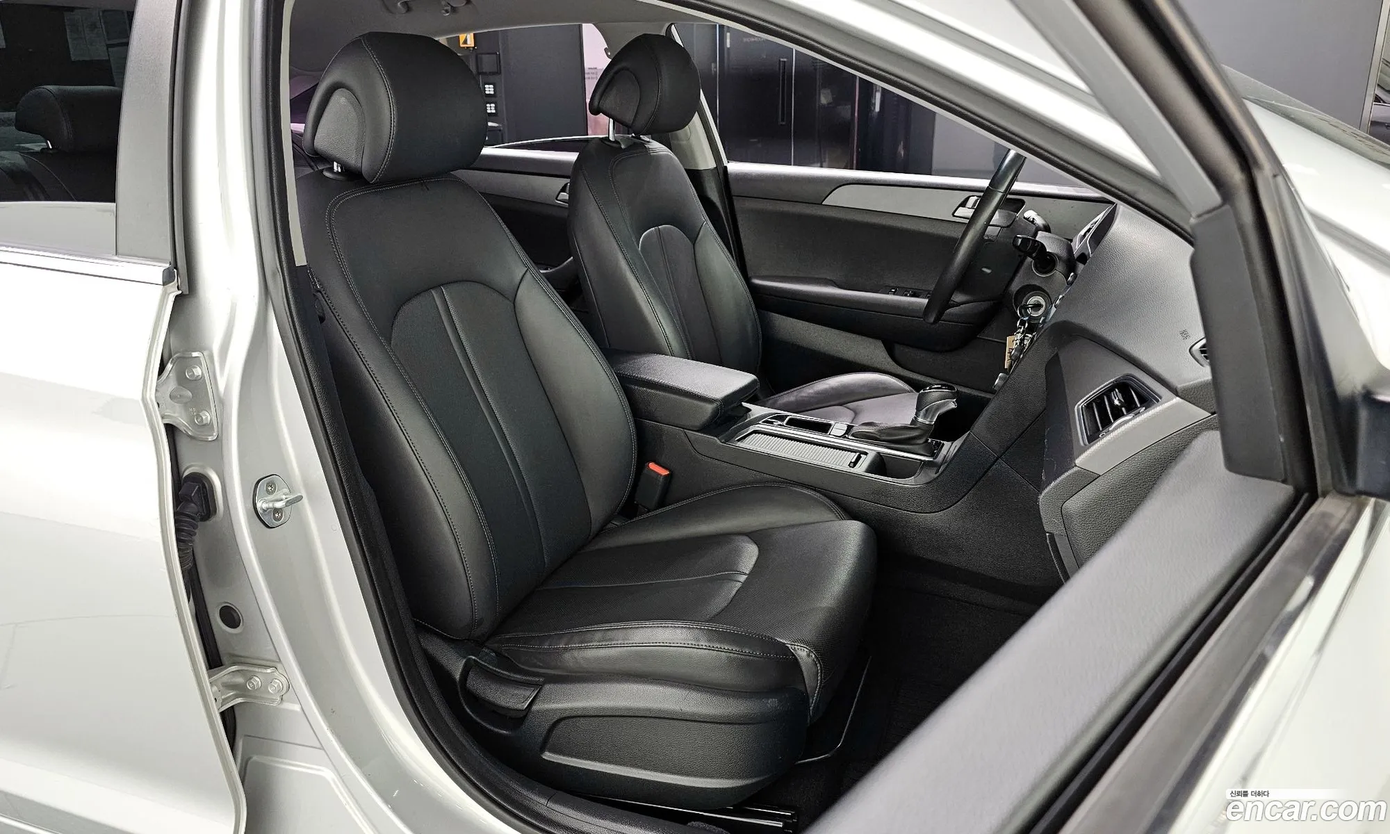 Hyundai LF Sonata 2016 — 3