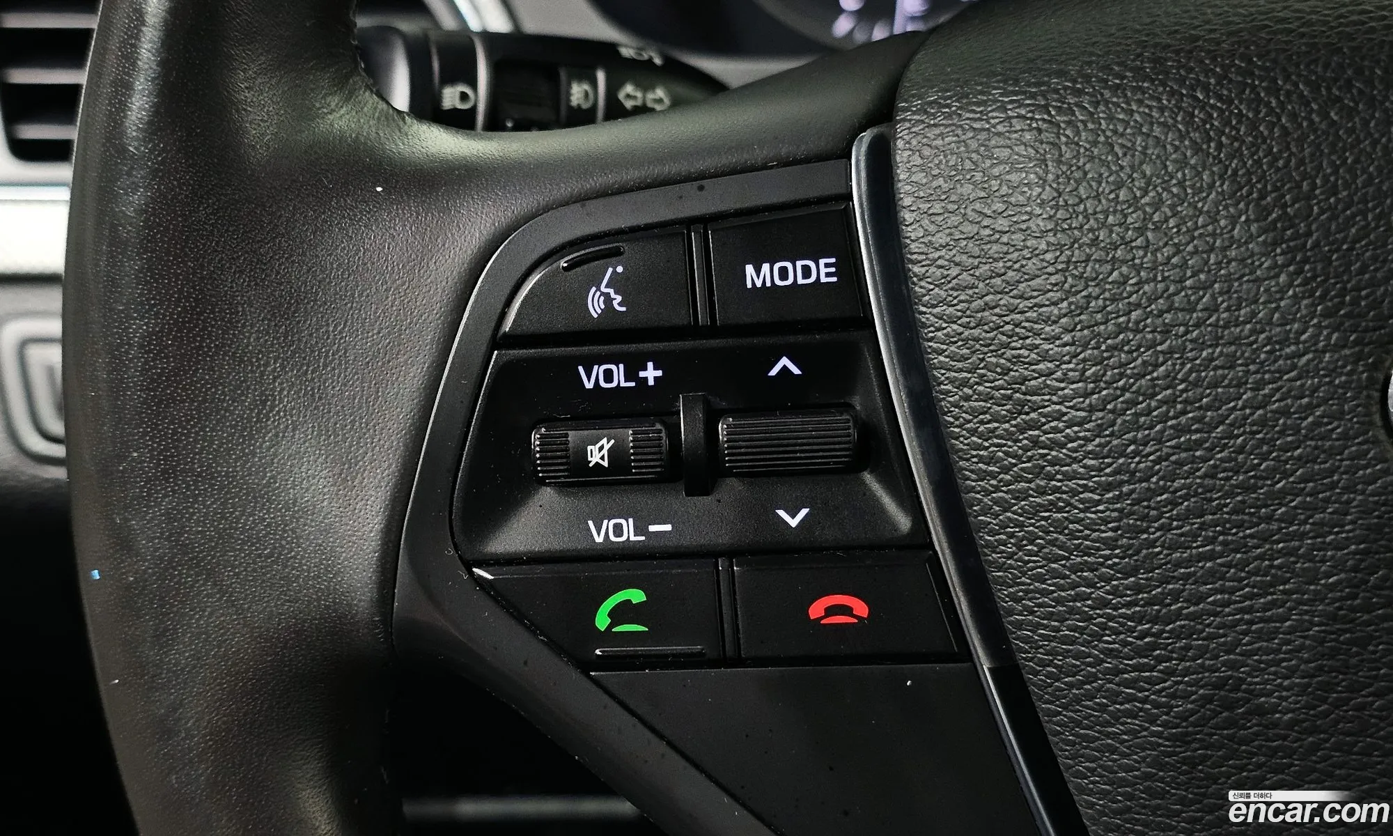Hyundai LF Sonata 2016 — 20