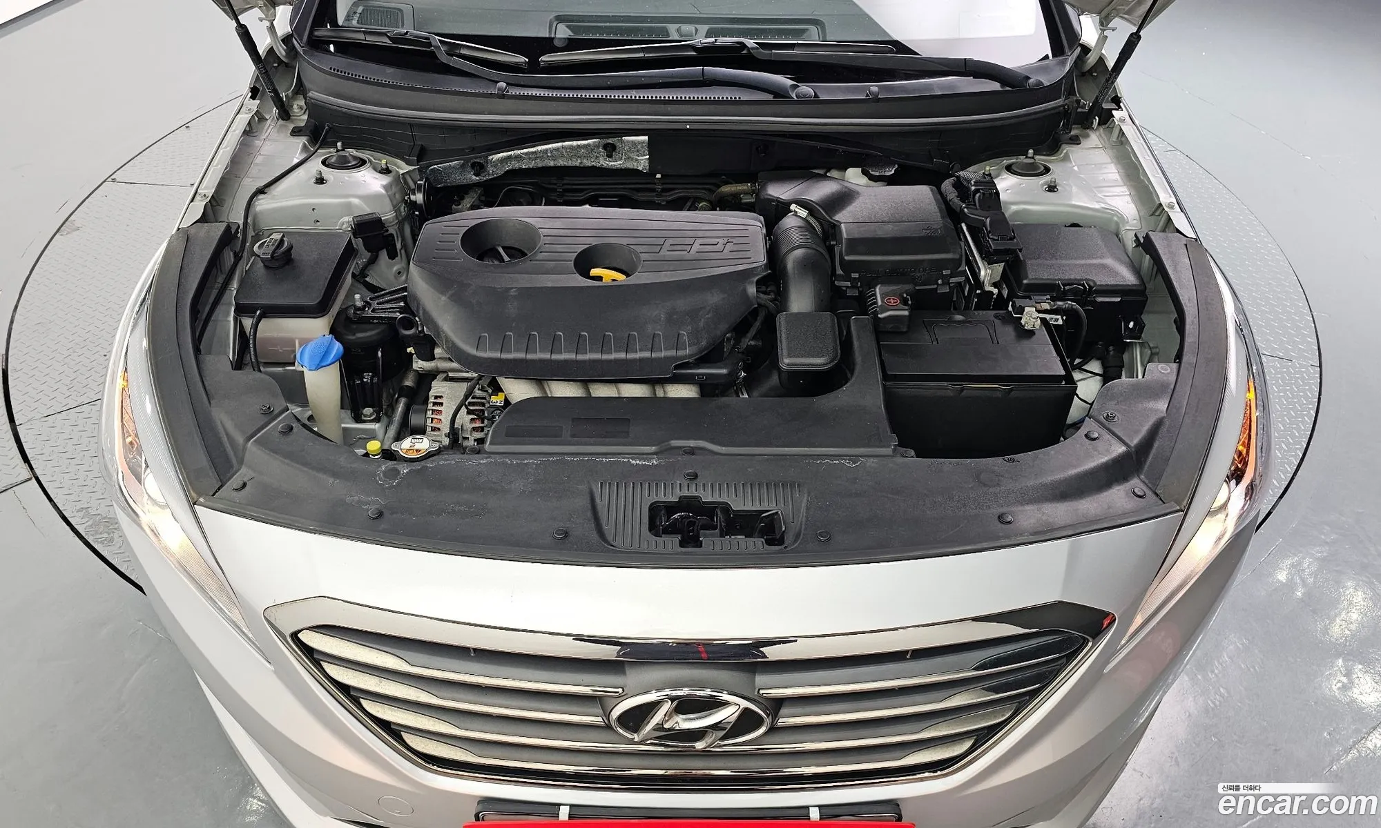 Hyundai LF Sonata 2016 — 2