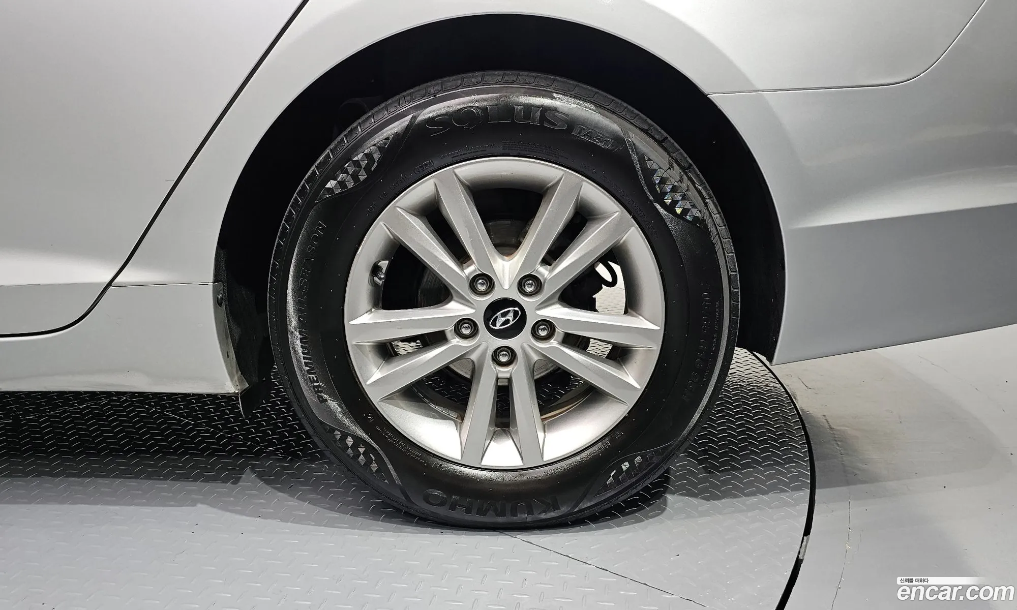 Hyundai LF Sonata 2016 — 10