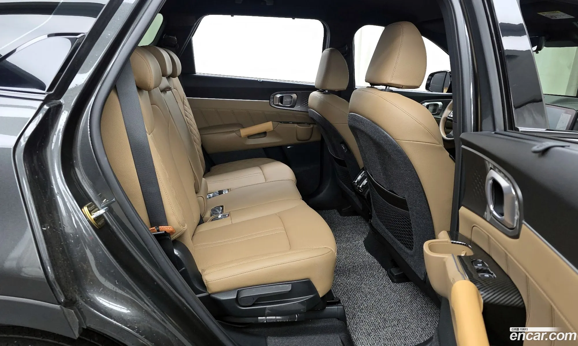 Kia Sorento 2023 KNARH81FHRA249535 — 16