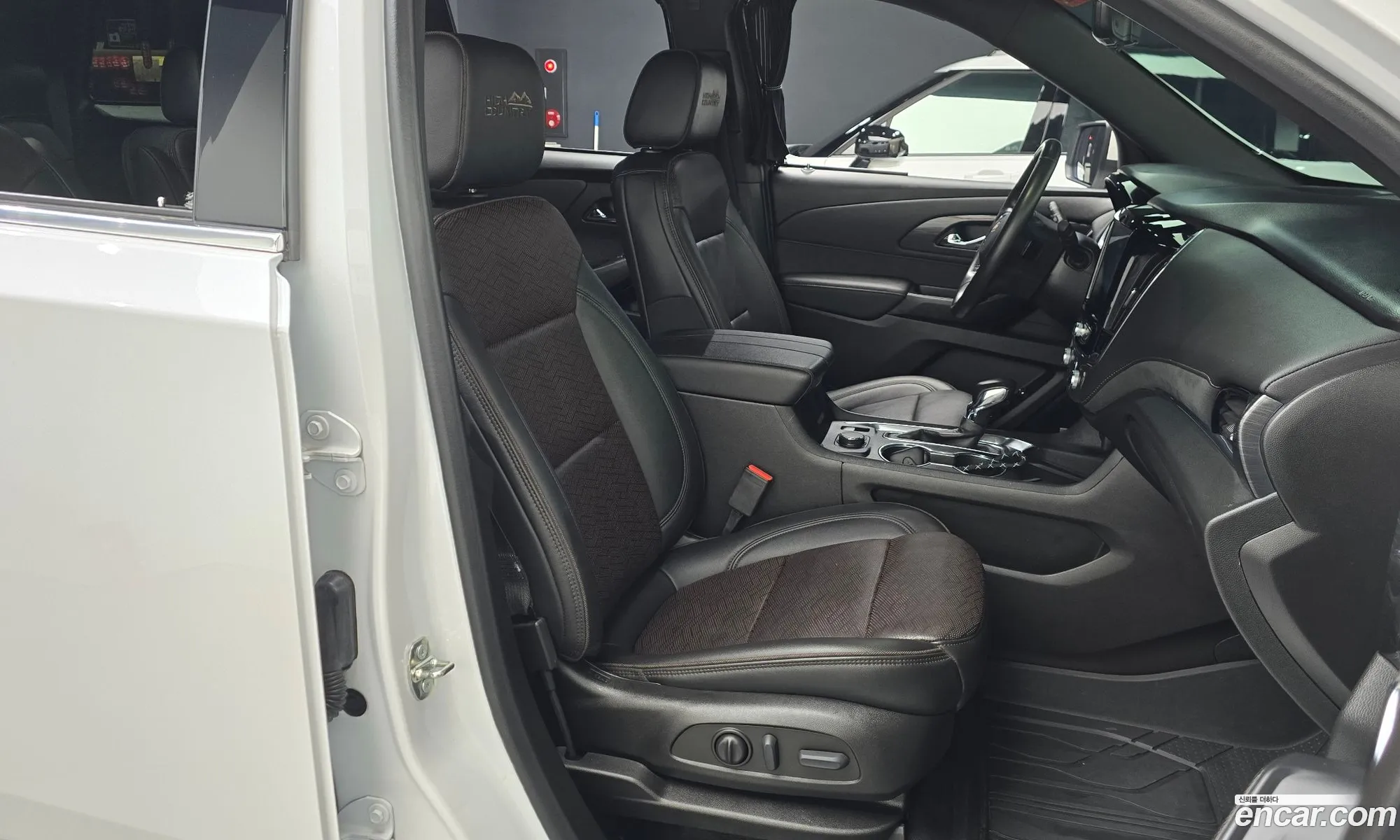 Chevrolet (GM Daewoo) Traverse 2022 — 5