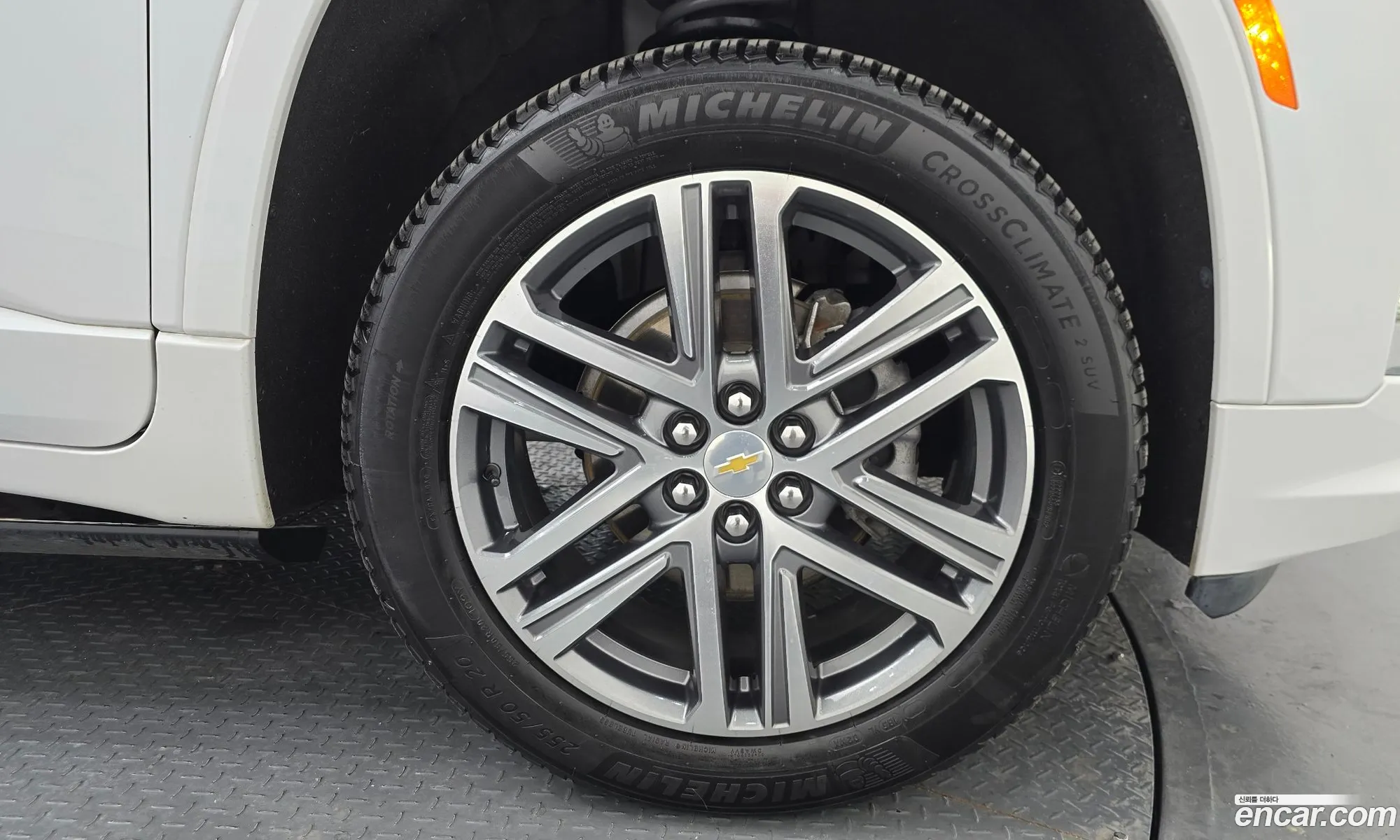 Chevrolet (GM Daewoo) Traverse 2022 — 11