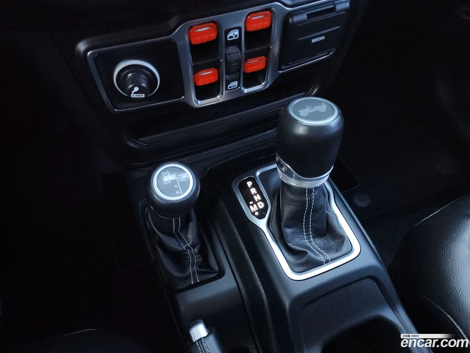 Jeep Wrangler 2021 — 18
