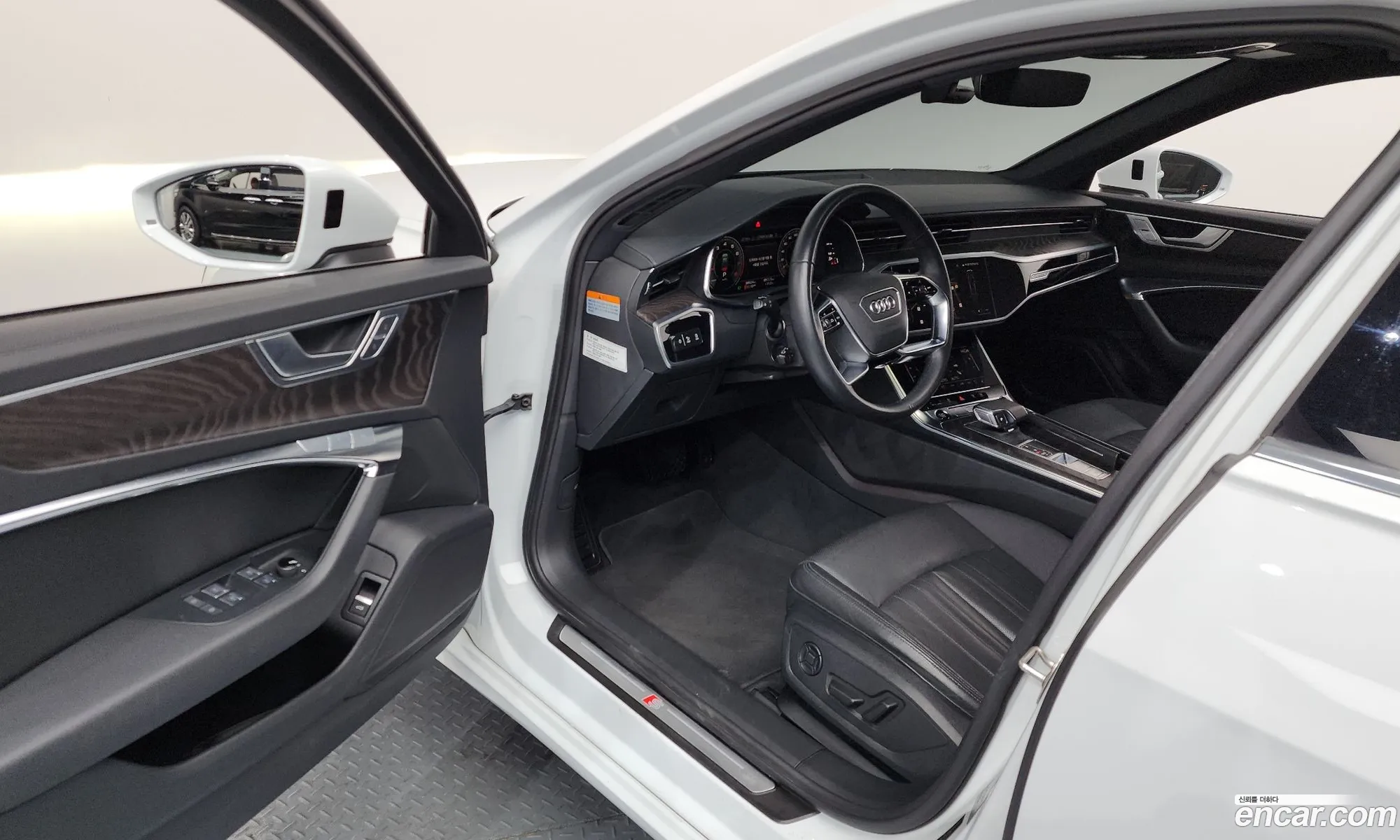 Audi A6 2022 WAUZZZF20NN058627 — 19