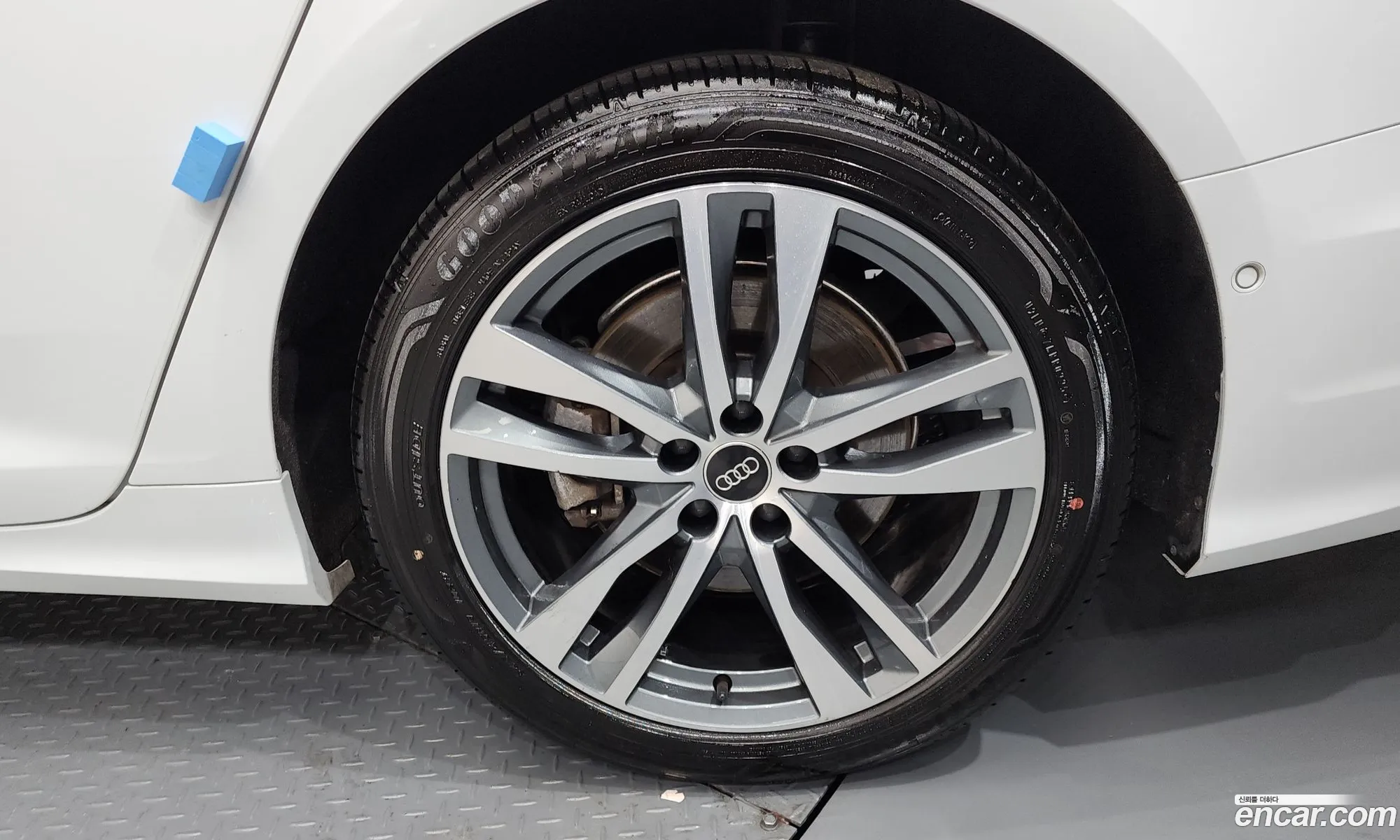 Audi A6 2022 WAUZZZF20NN058627 — 6