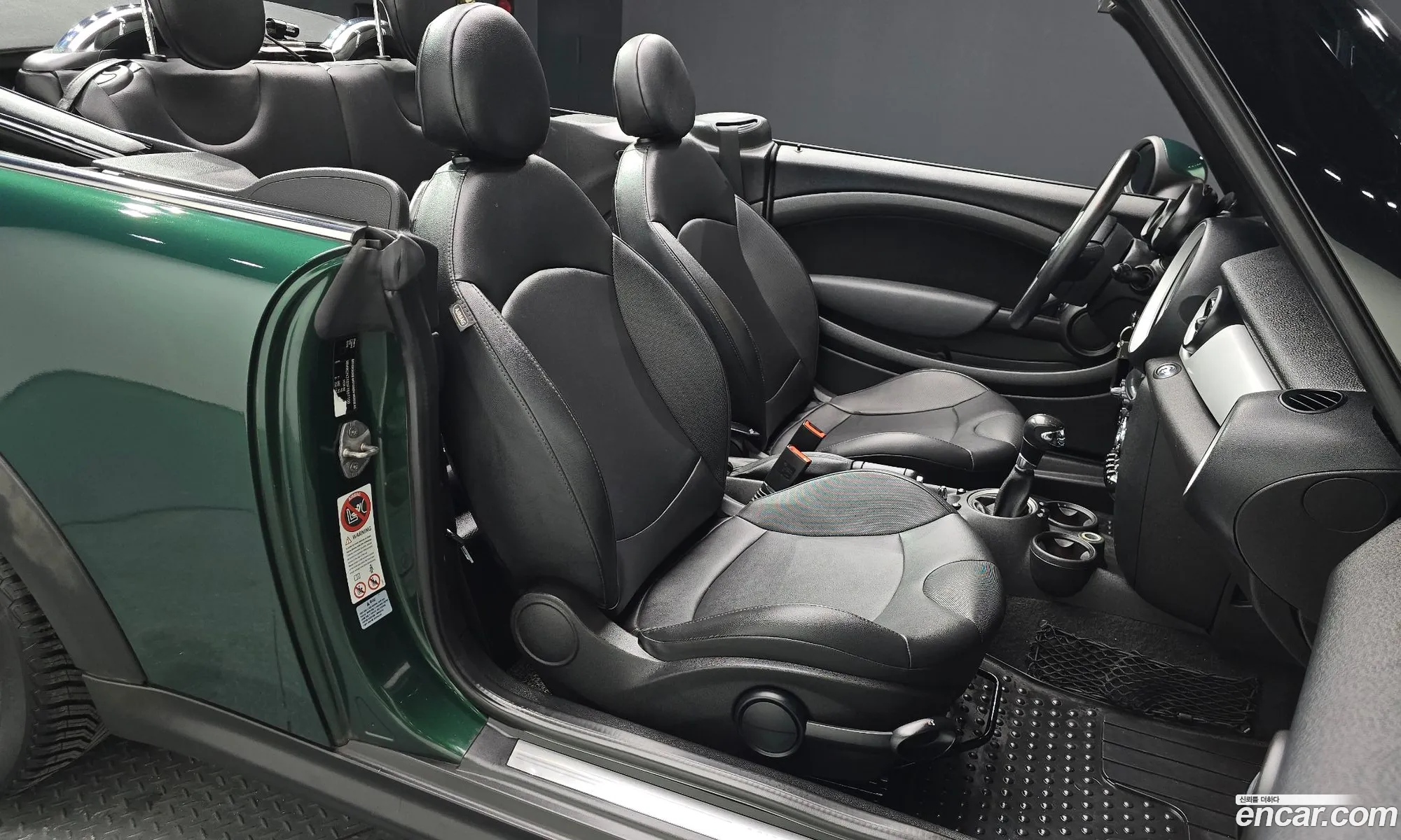 Mini Cooper Convertible 2015 WMWZN3103FT657100 — 9