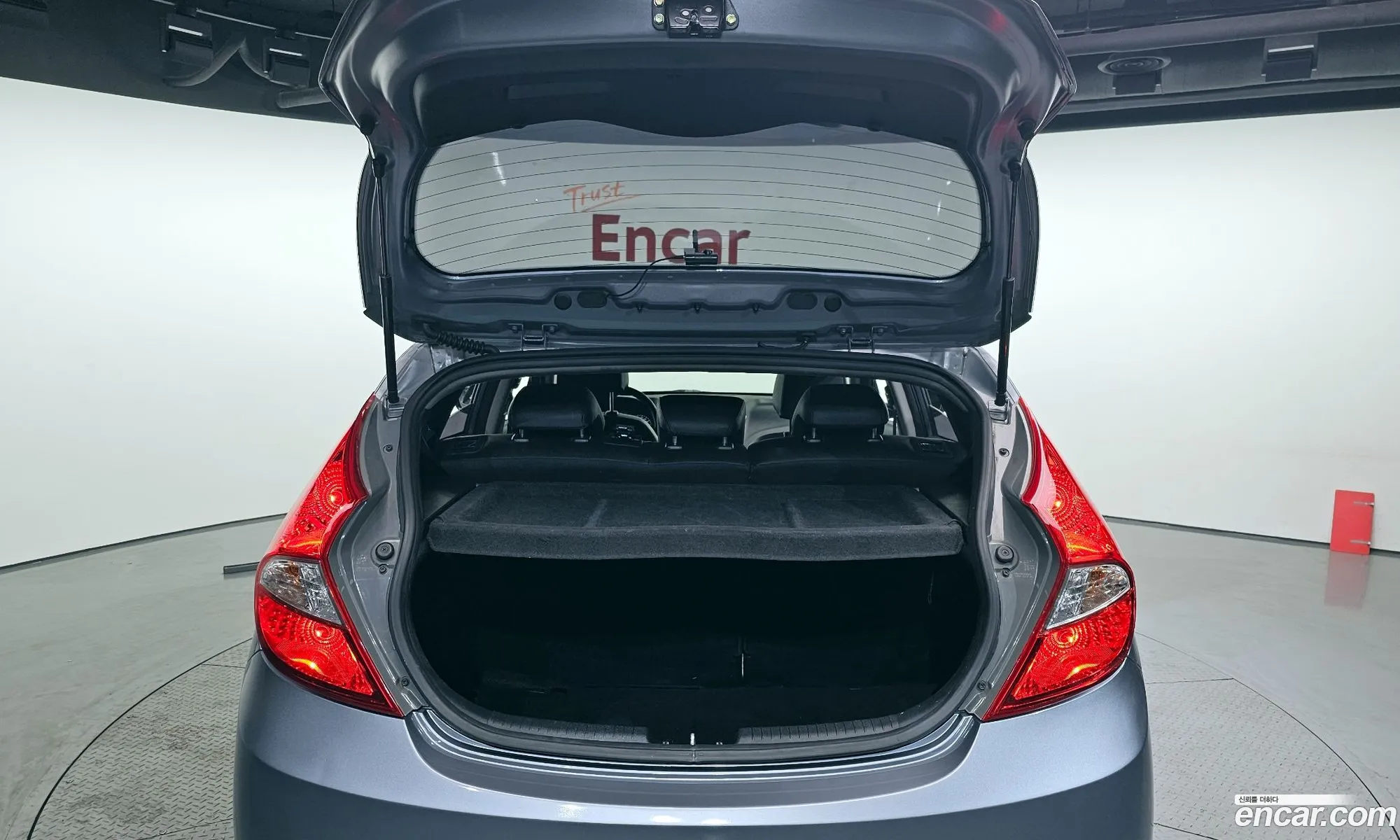 Hyundai Accent 2018 — 19