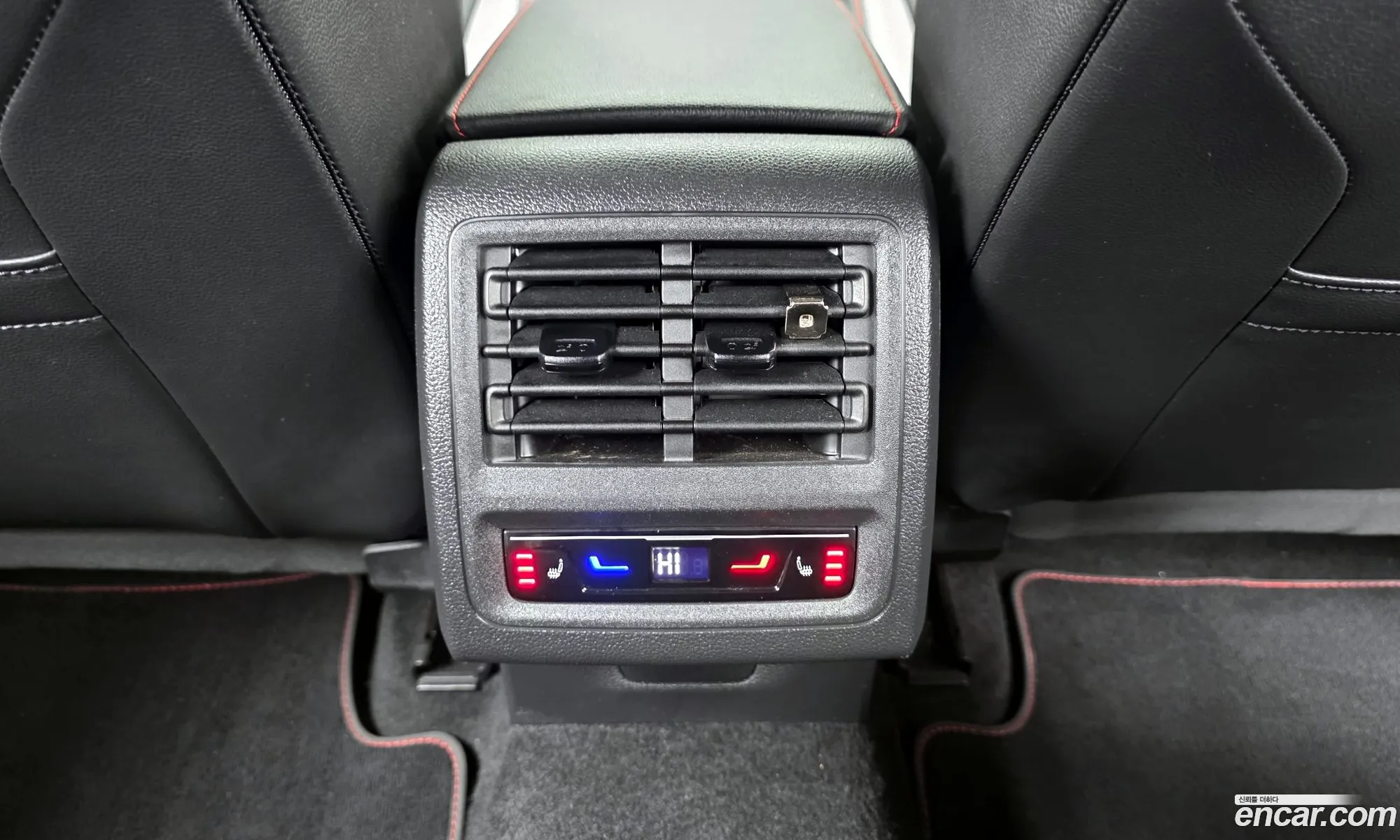 Volkswagen Golf 8th Gen 2022 — 9