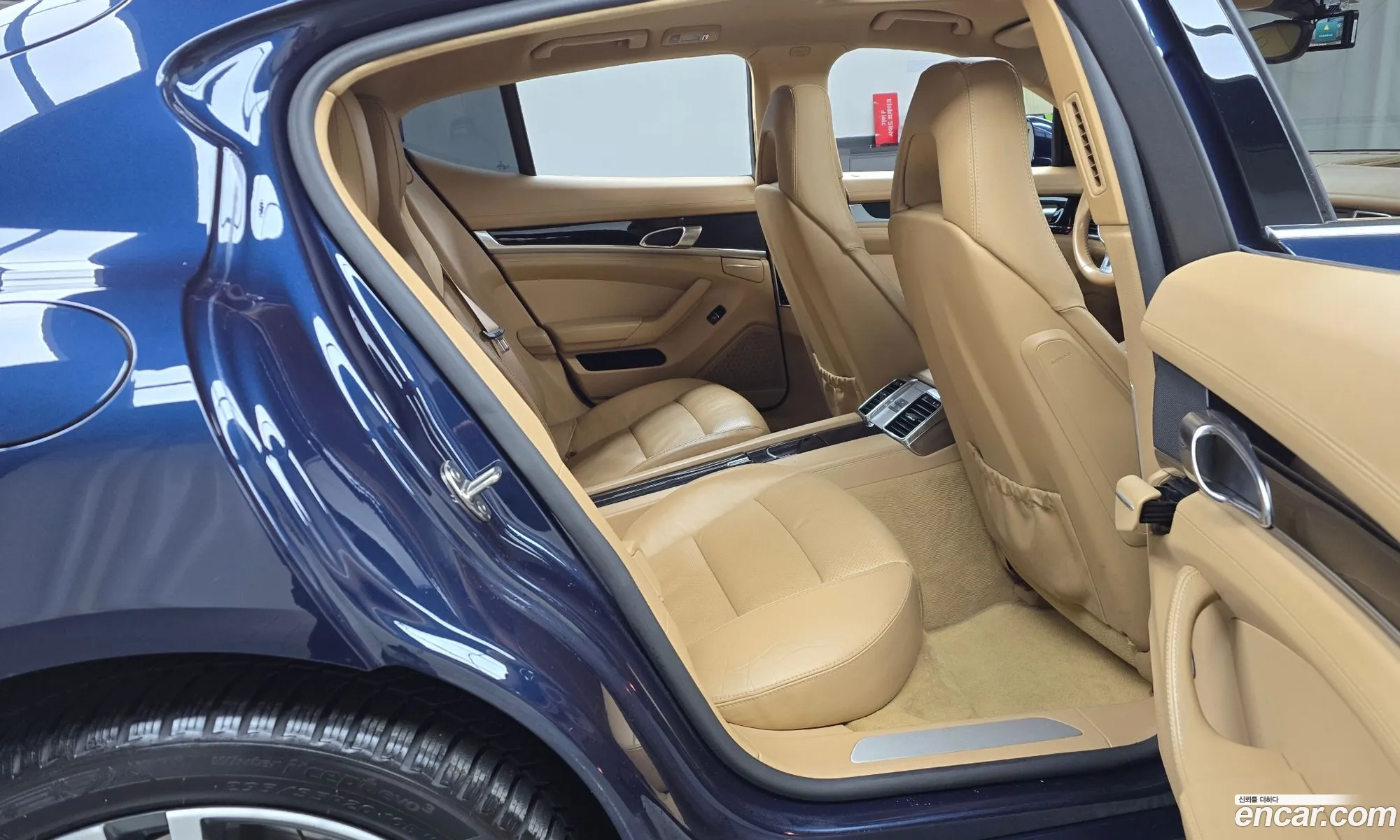 Porsche Panamera 2011 WP0AB2972BL062575 — 4