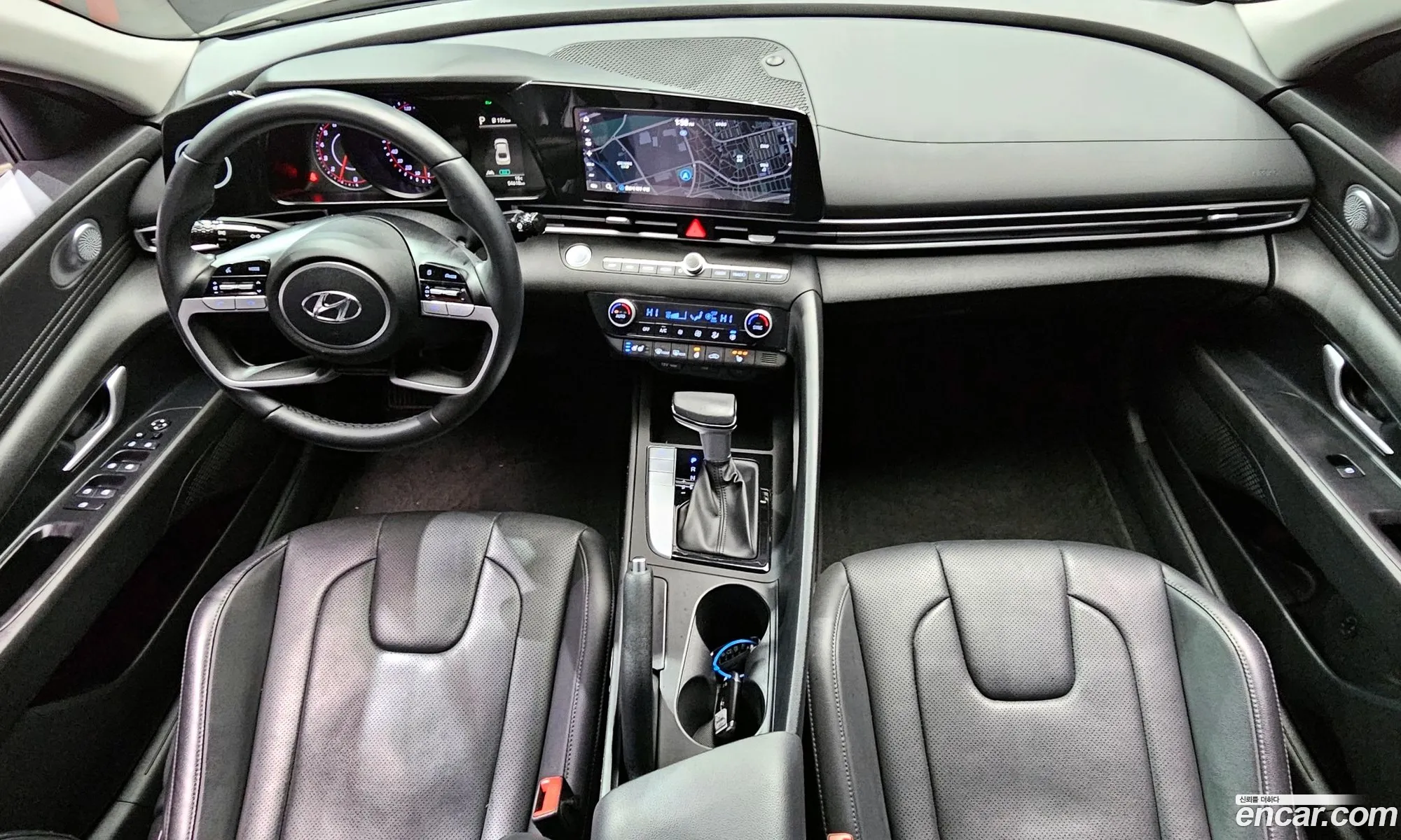 Hyundai Elantra 2022 — 4