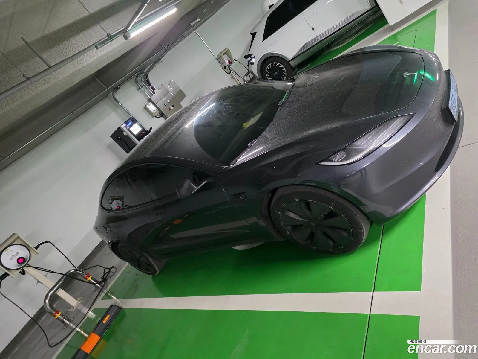 Tesla Model 3 2025 — 6