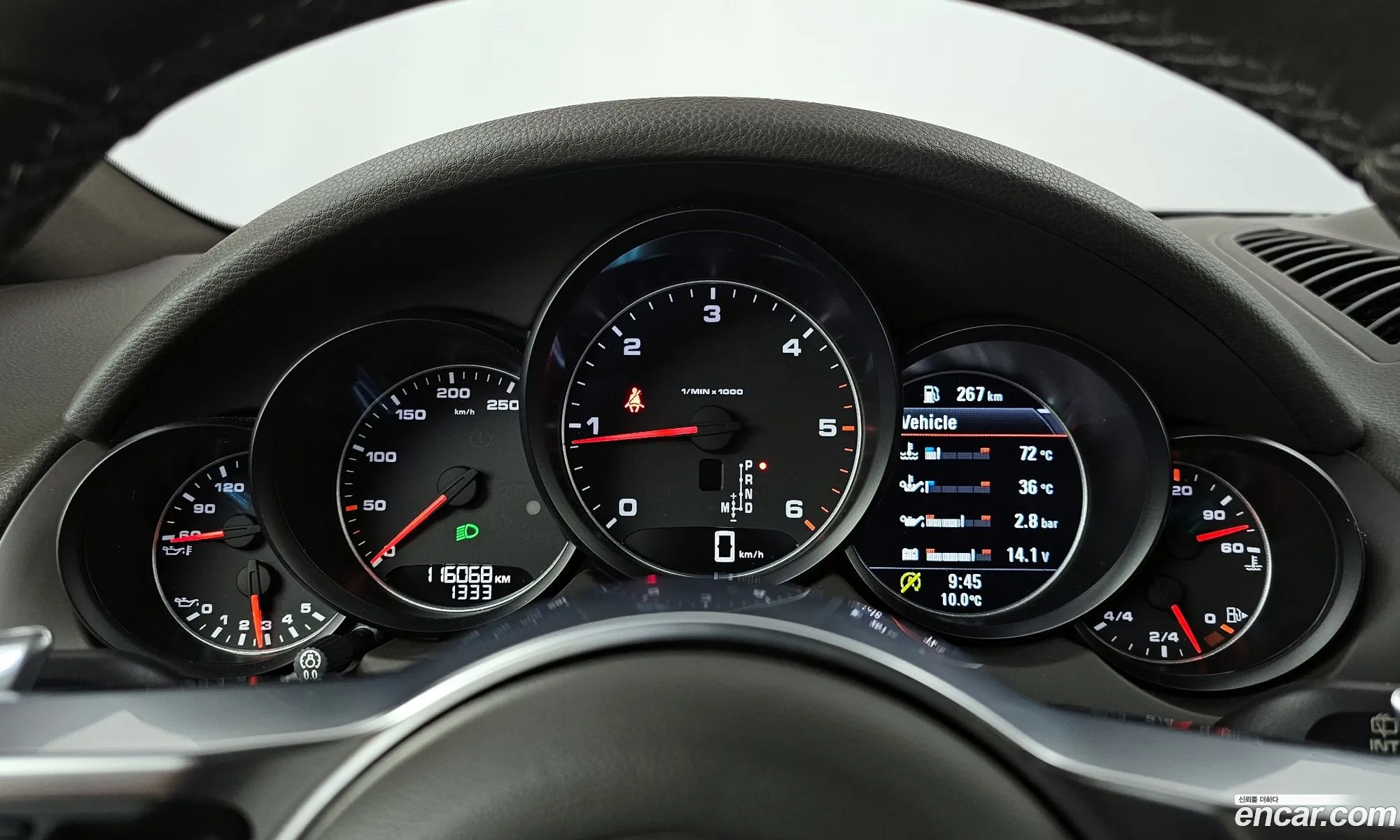 Porsche Cayenne 2017 WP1AF2925HLA28100 — 16
