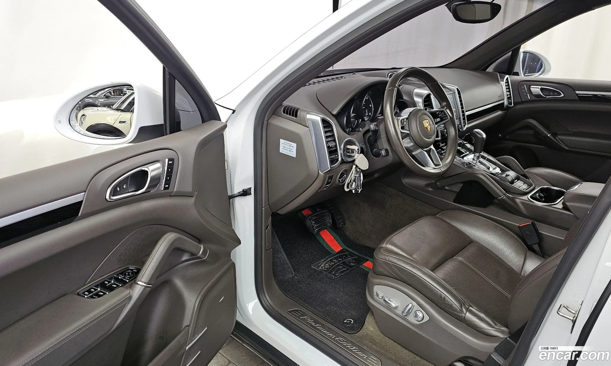 Porsche Cayenne 2017 WP1AF2925HLA28100 — 17