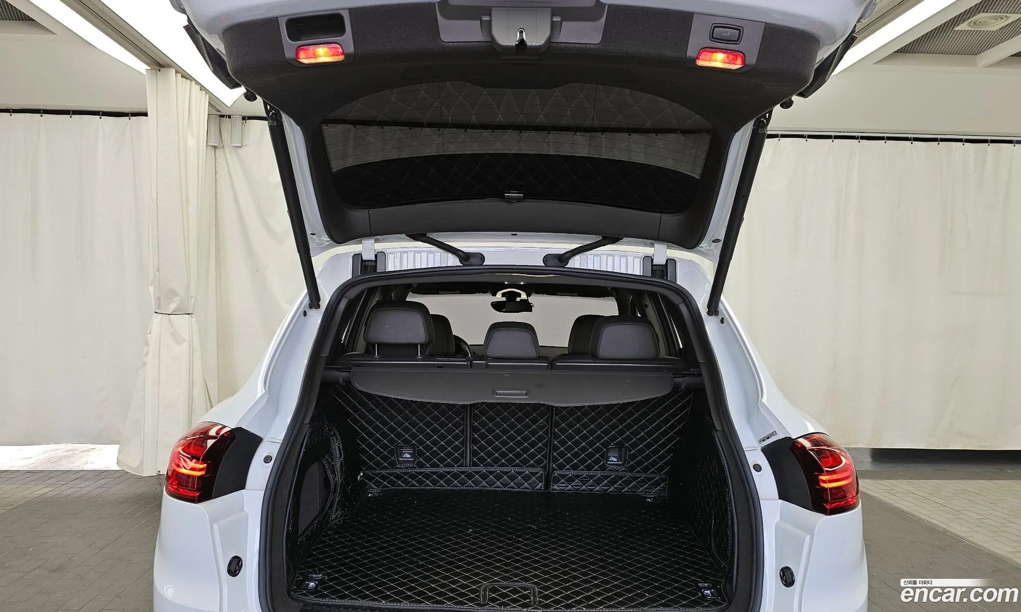 Porsche Cayenne 2017 WP1AF2925HLA28100 — 10