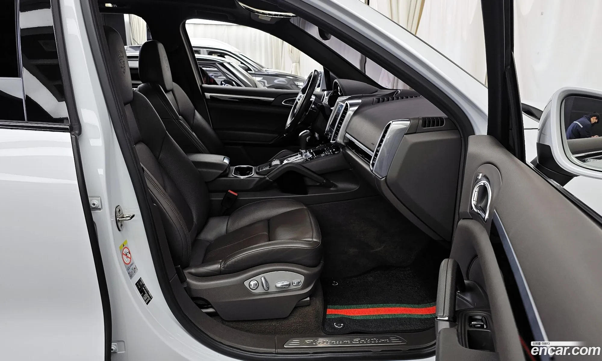 Porsche Cayenne 2017 WP1AF2925HLA28100 — 12