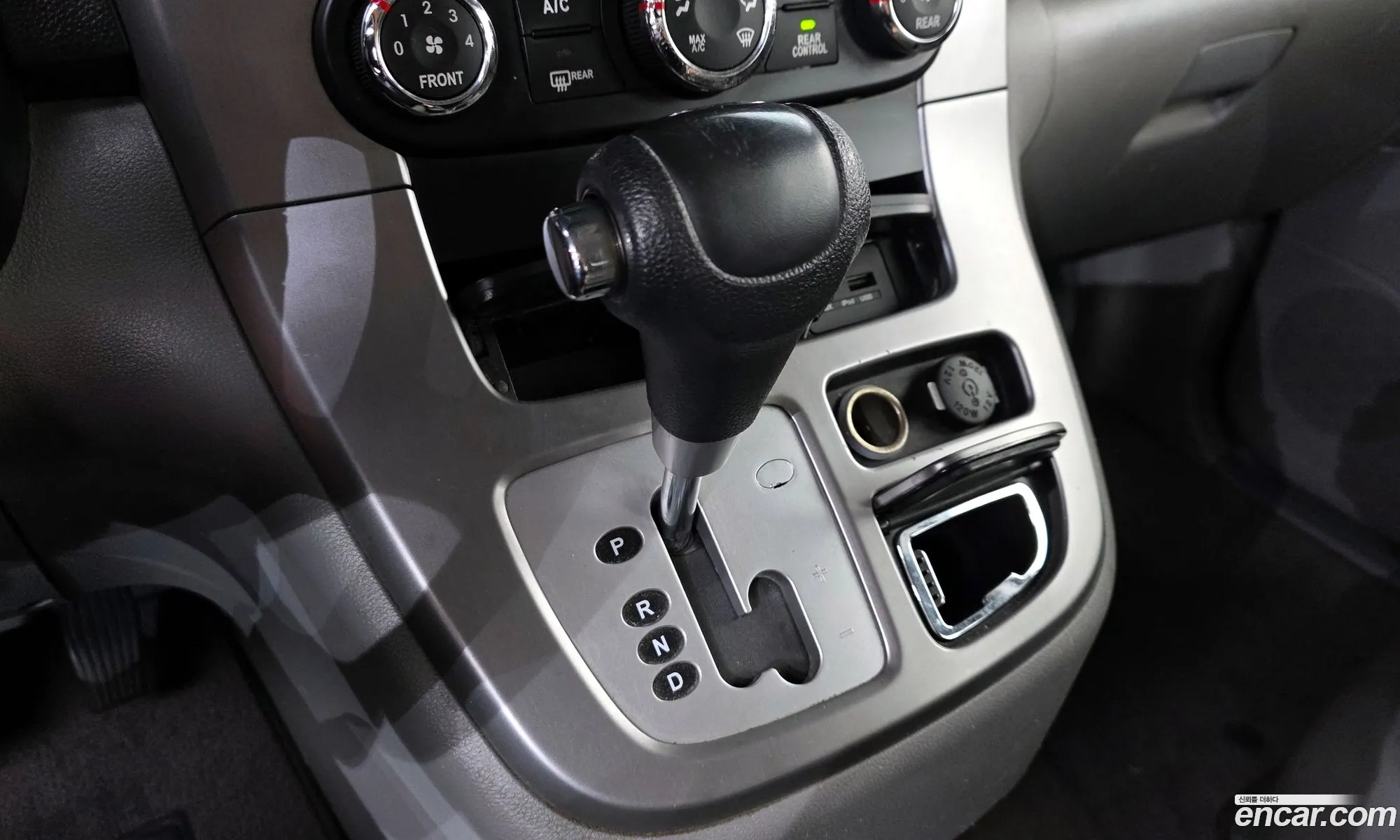 Kia Carnival R 2013 — 19