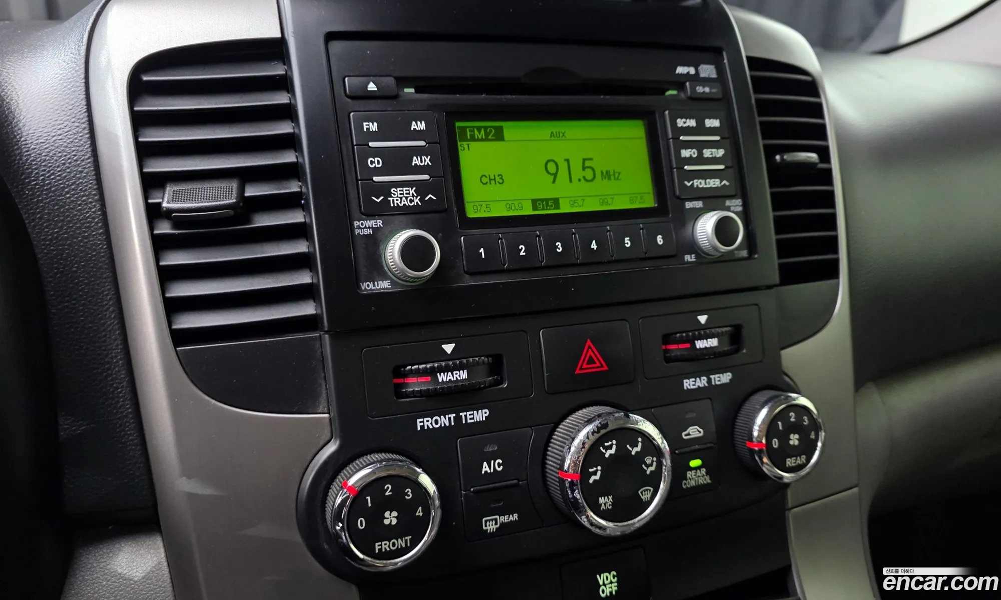 Kia Carnival R 2013 — 20