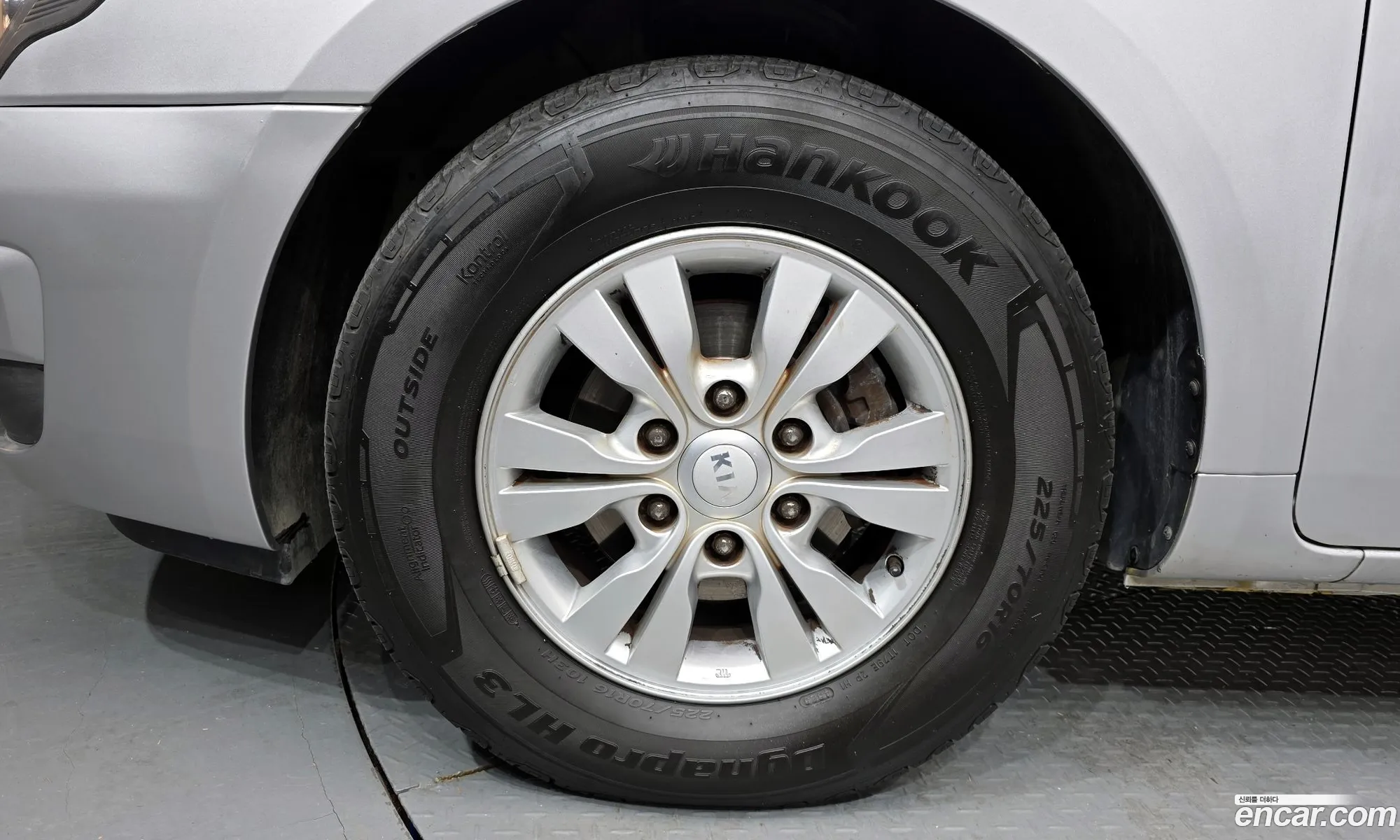 Kia Carnival R 2013 — 2