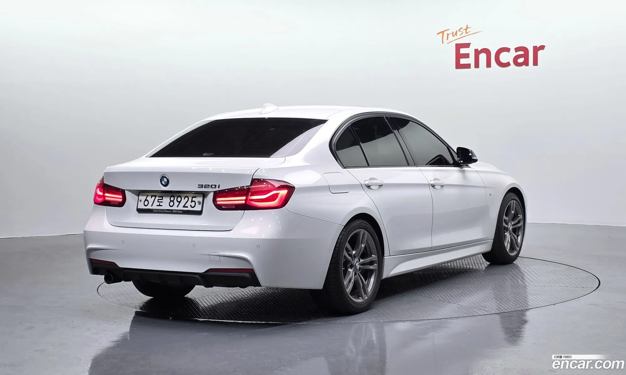 BMW 3 Series 2018 WBA8A9101JAH11432 — 11
