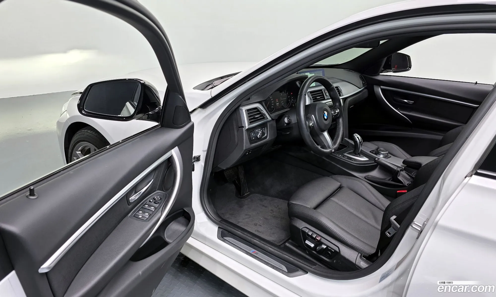 BMW 3 Series 2018 WBA8A9101JAH11432 — 12