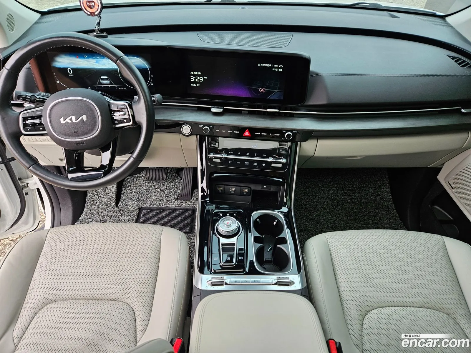 Kia Carnival 2022 — 7