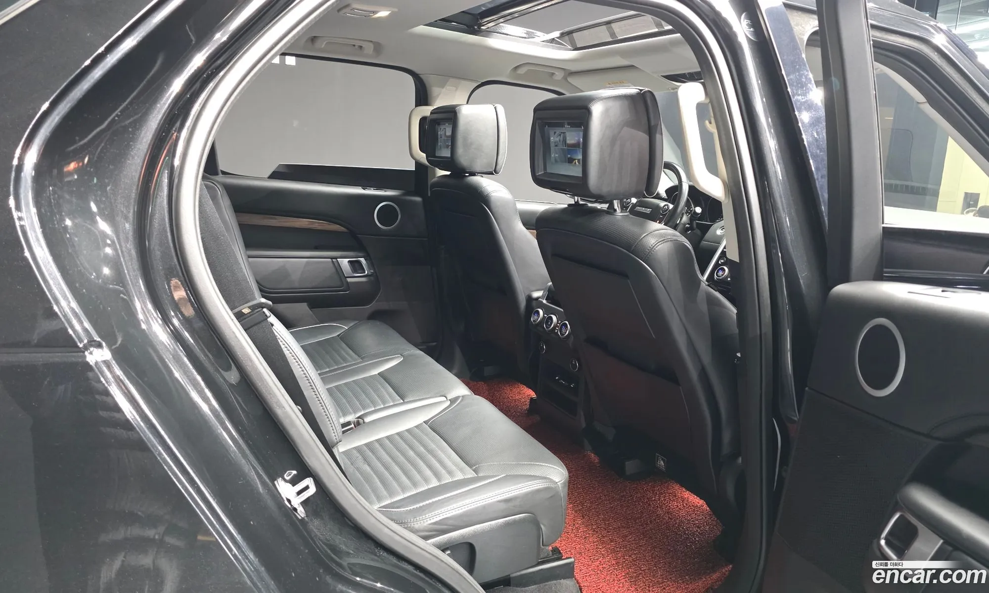 Land Rover Discovery 5 2017 SALRA2BK5HA039602 — 10