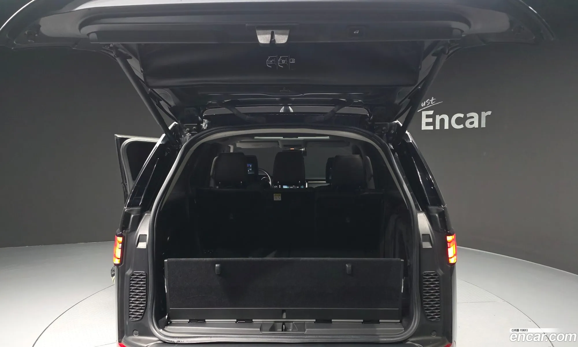 Land Rover Discovery 5 2017 SALRA2BK5HA039602 — 15