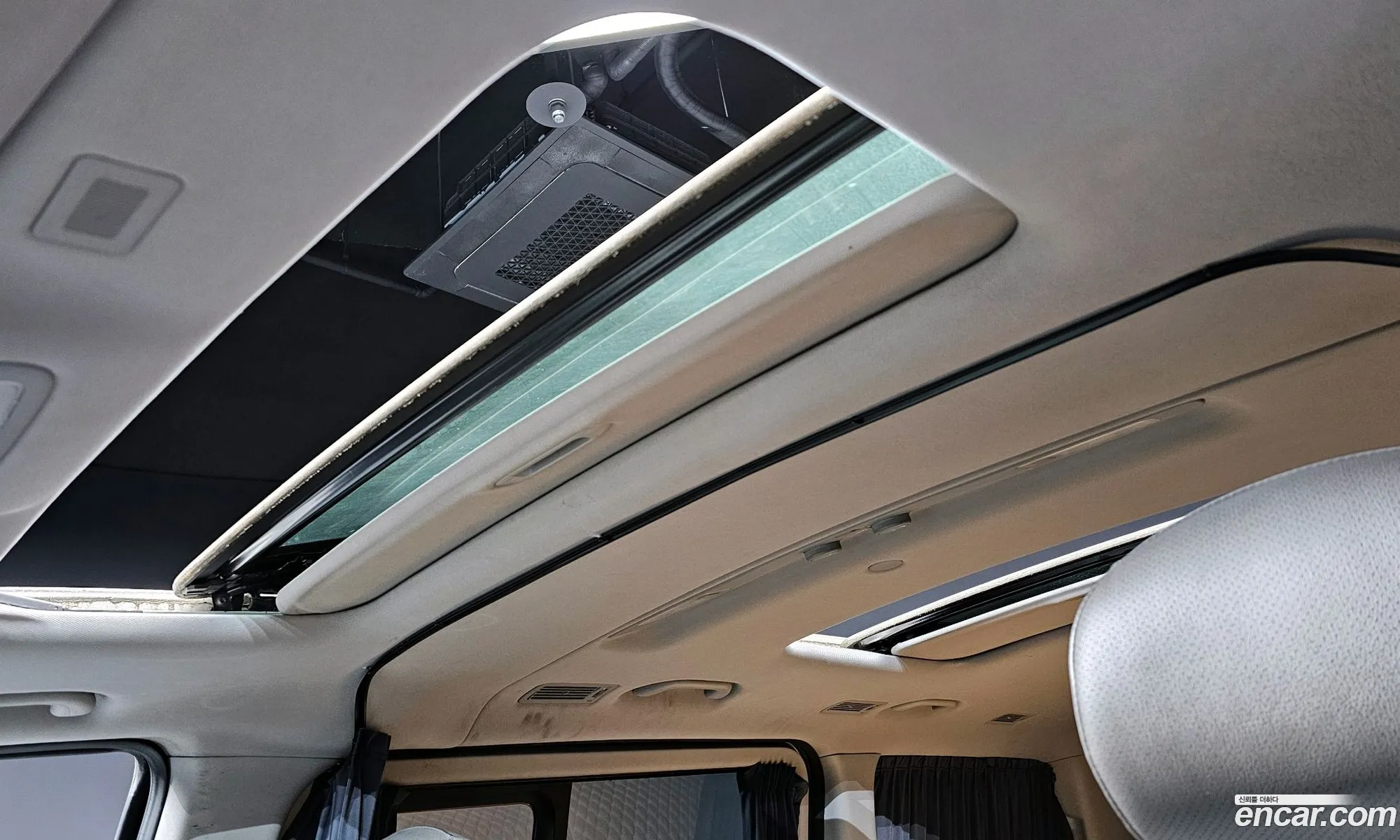 Hyundai Grand Starex 2012 — 11