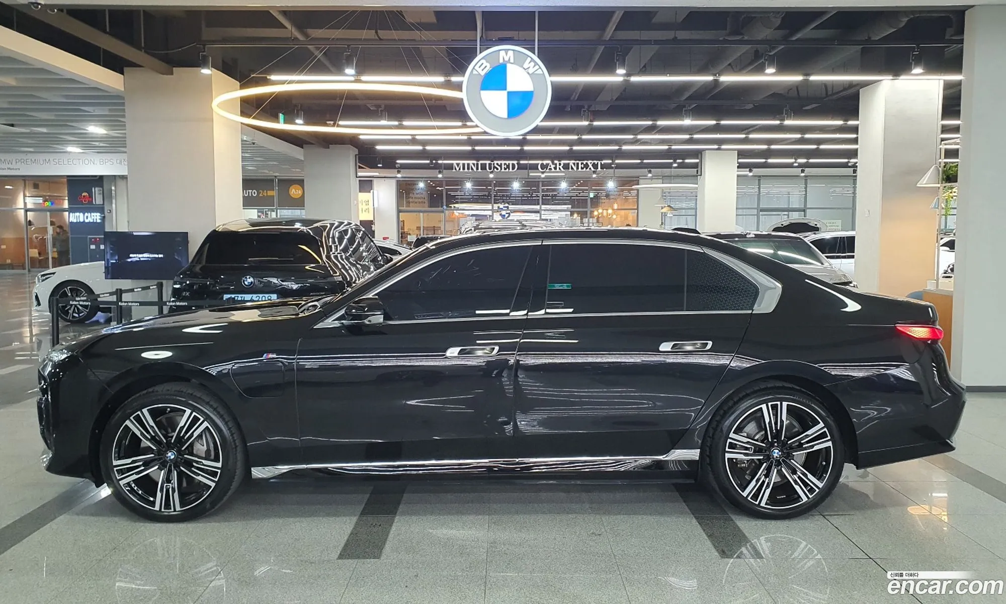 BMW 7 Series 2023 — 19