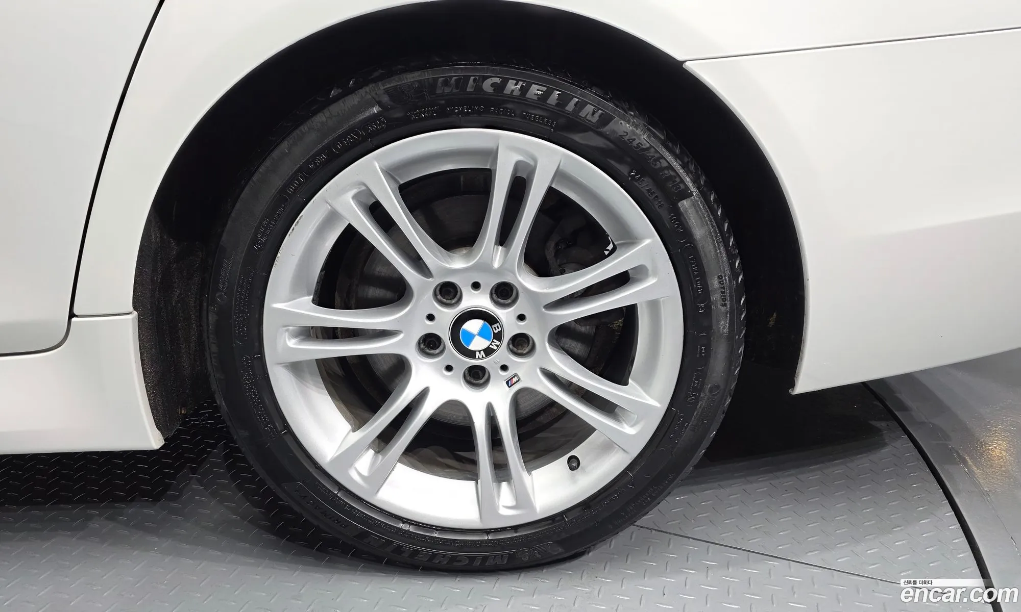BMW 5 Series 2013 WBAFW1106DD266891 — 12