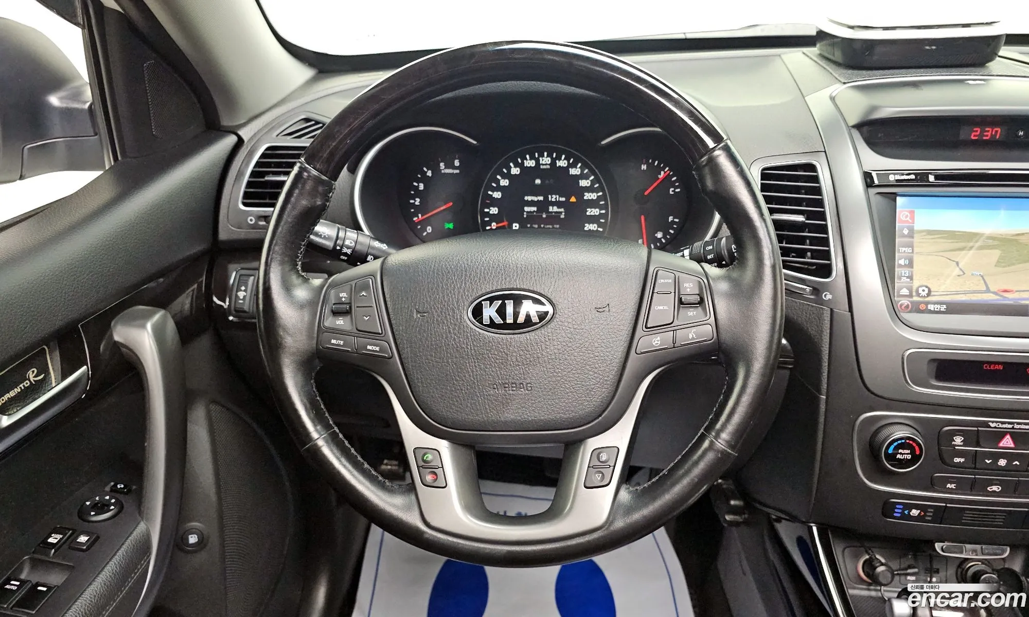 Kia Sorento R 2012 — 4