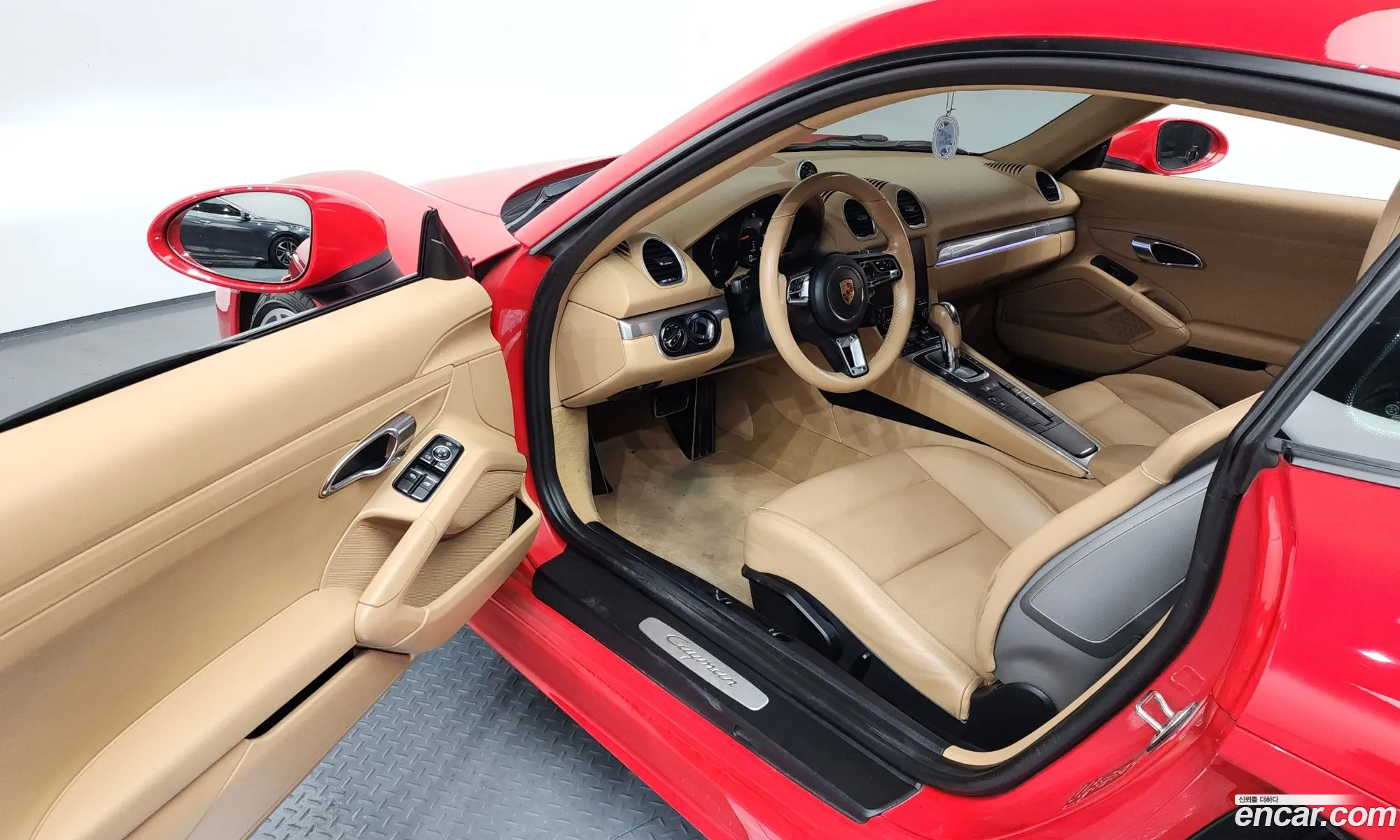 Porsche 718 Cayman 2017 WP0AA298111111111 — 2