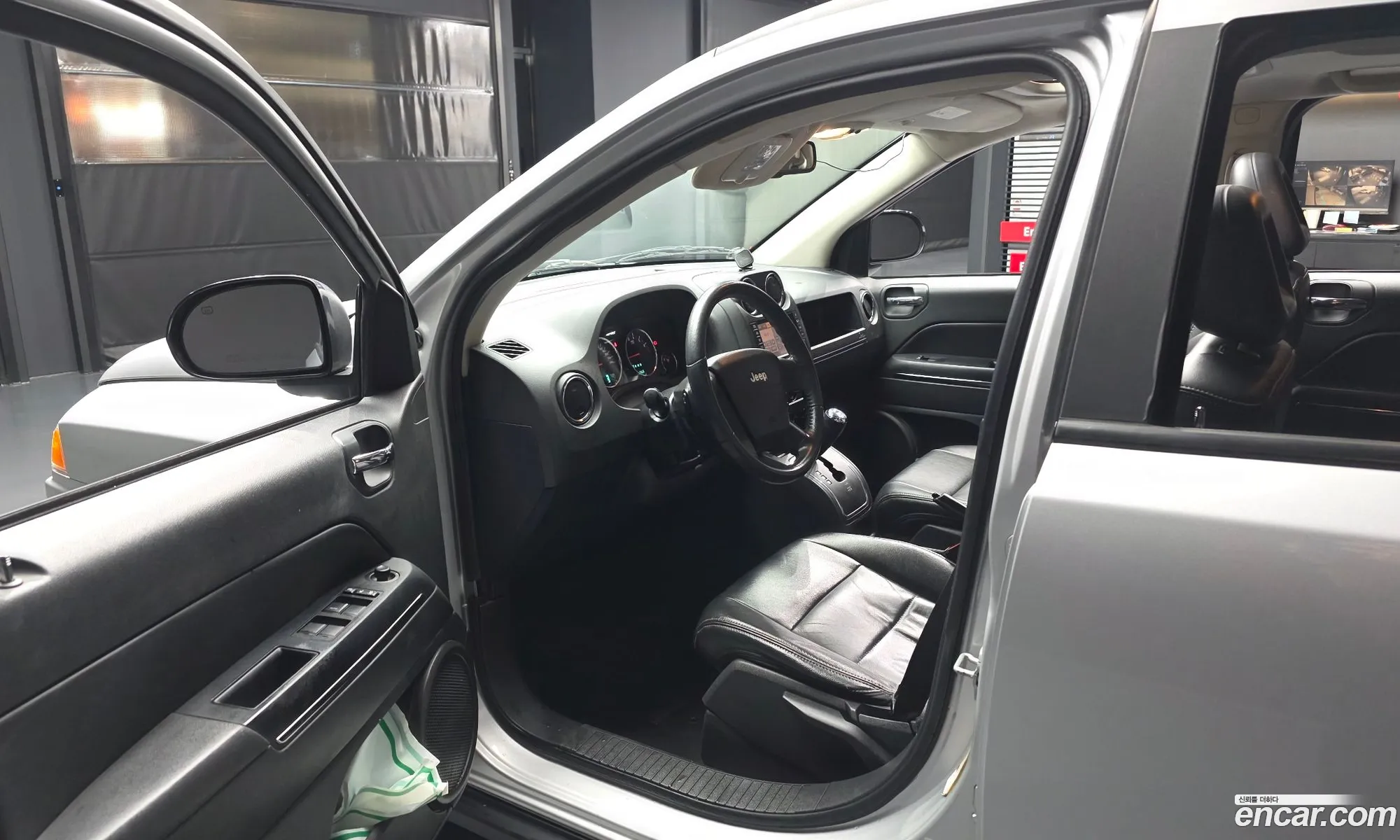 Jeep Compass 2009 1J4FFF7B69D252631 — 5