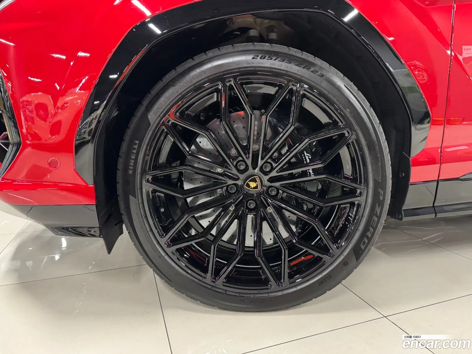 Lamborghini Urus 2025 — 4
