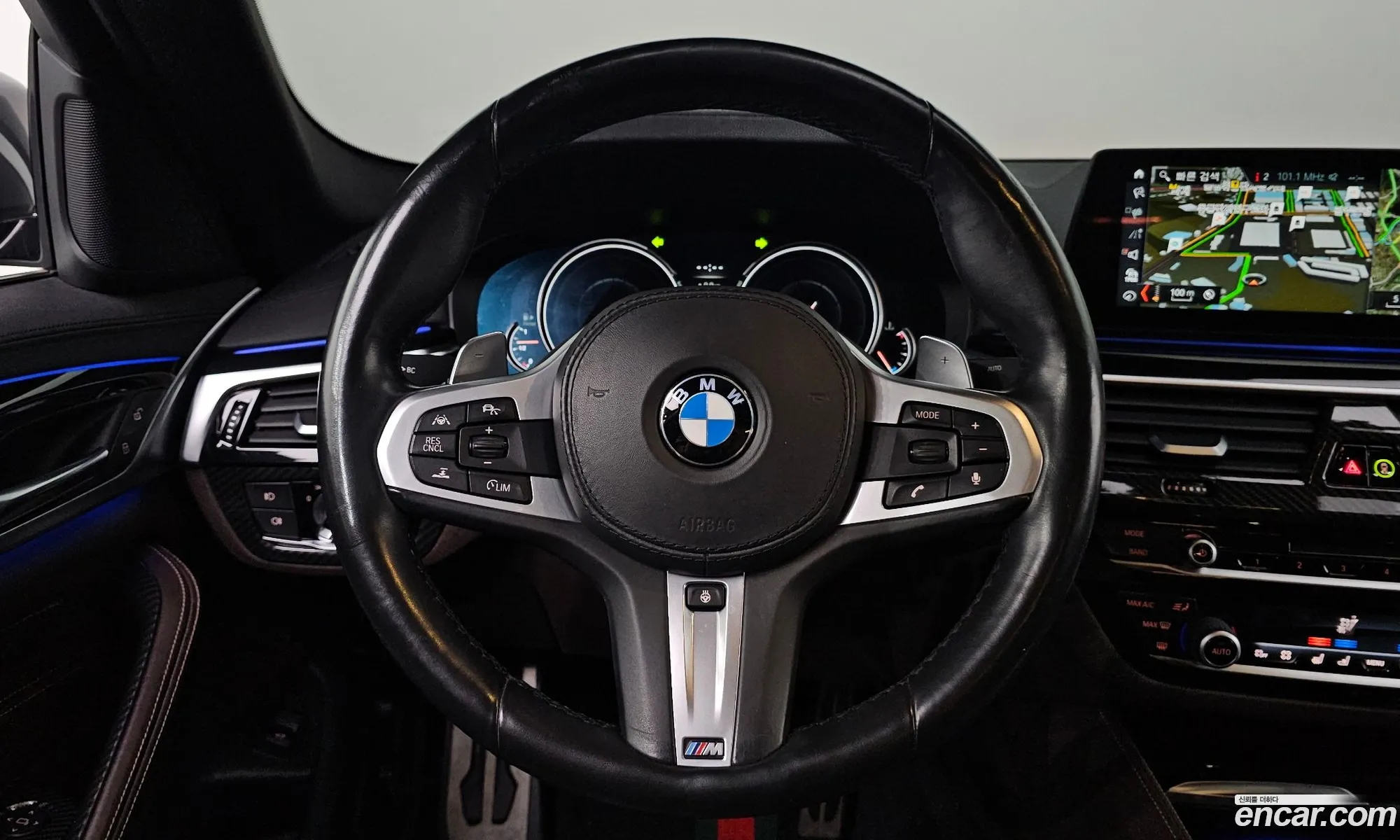BMW 5 Series 2018 WBAJC510XJWE55475 — 18