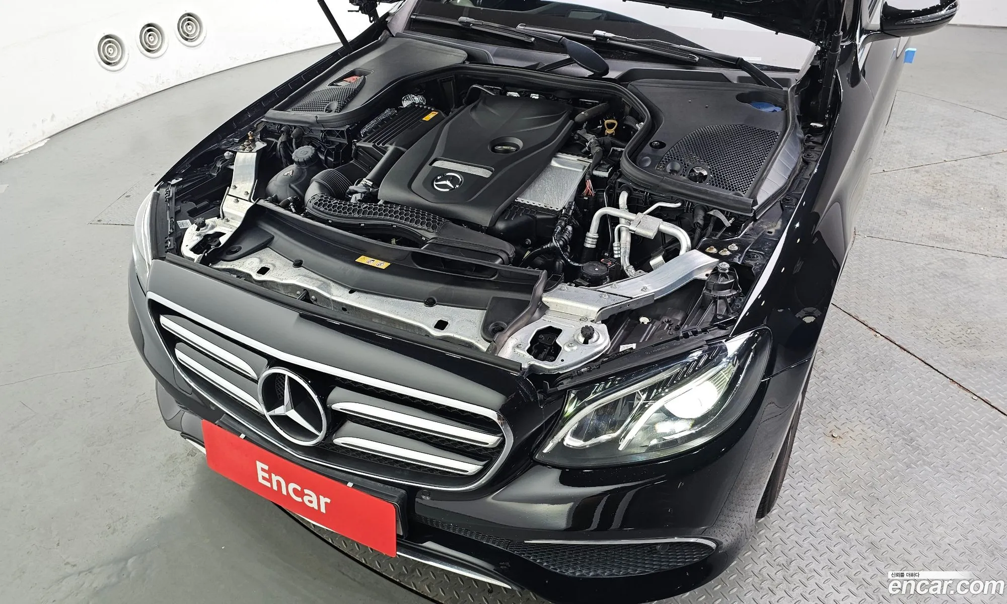 Mercedes-Benz E-Class W213 2019 WDDZF4FBXLA744604 — 2