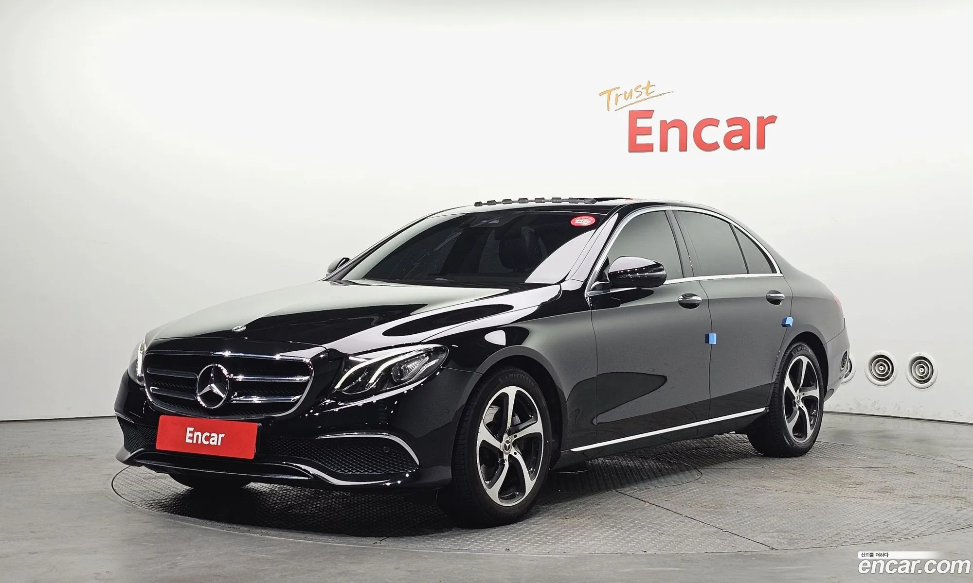 Mercedes-Benz E-Class W213 2019 WDDZF4FBXLA744604 — 4