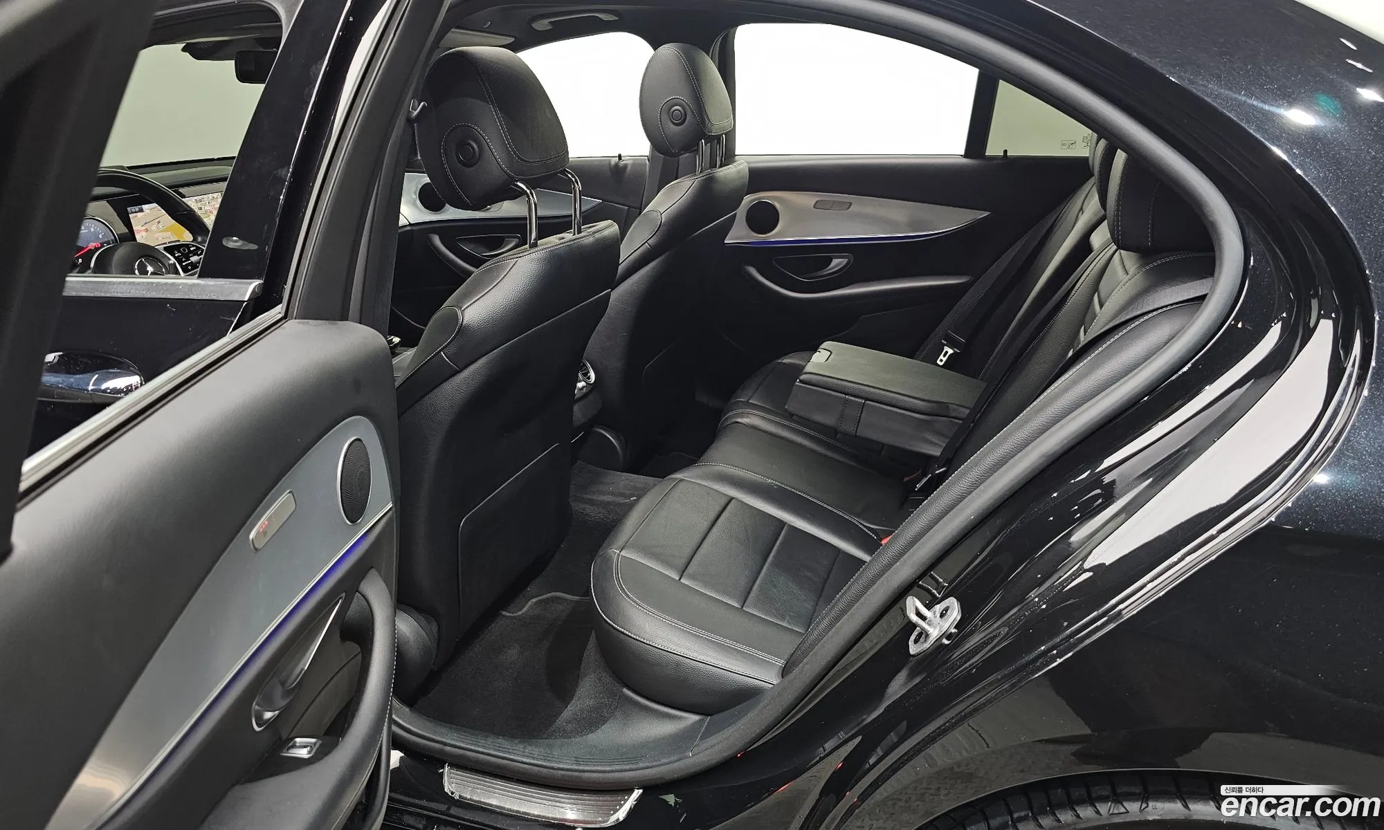 Mercedes-Benz E-Class W213 2019 WDDZF4FBXLA744604 — 10