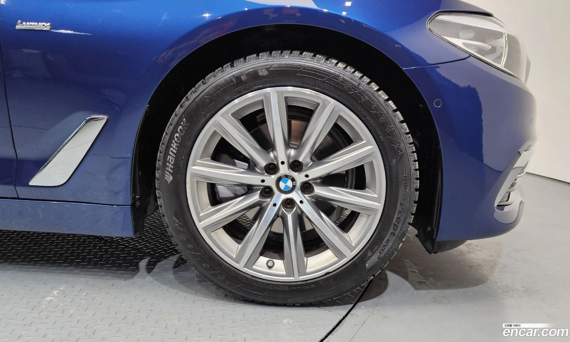 BMW 5 Series 2018 — 14