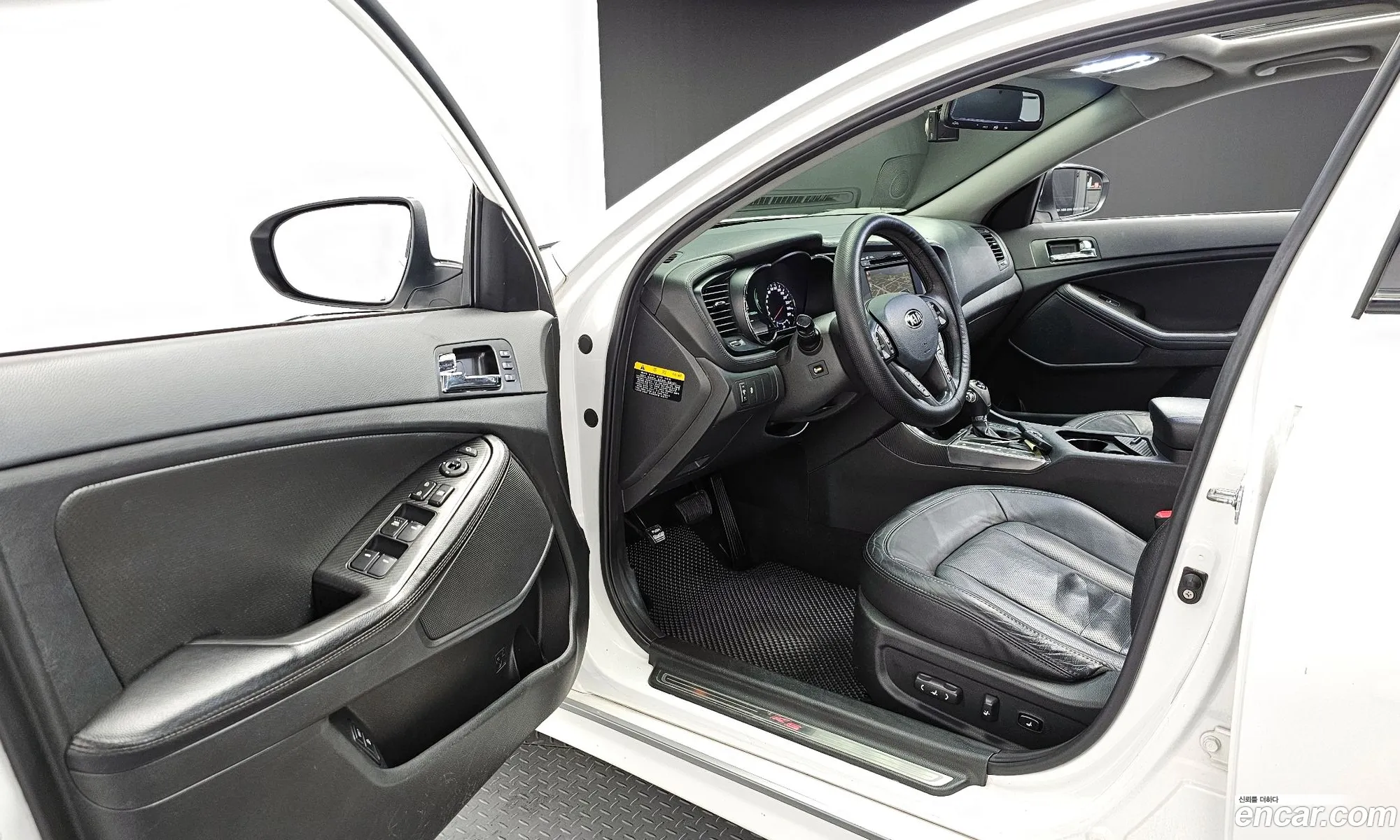 Kia K5 Hybrid 2013 — 10