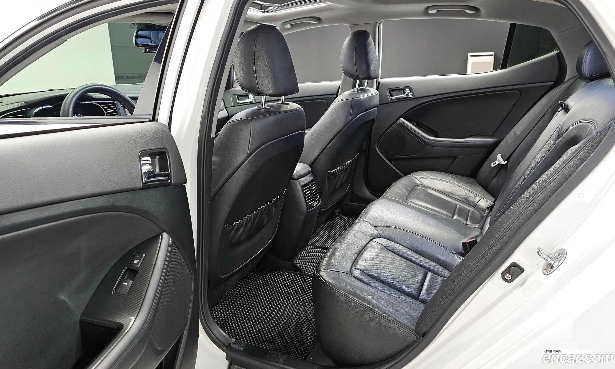 Kia K5 Hybrid 2013 — 14