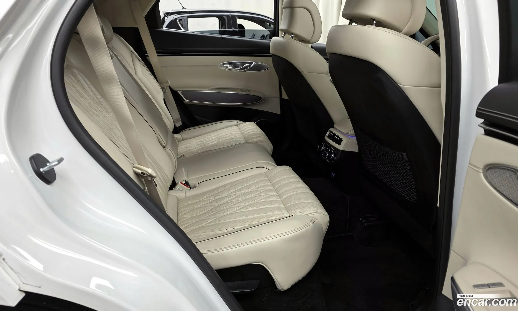 Genesis GV70 2022 — 11