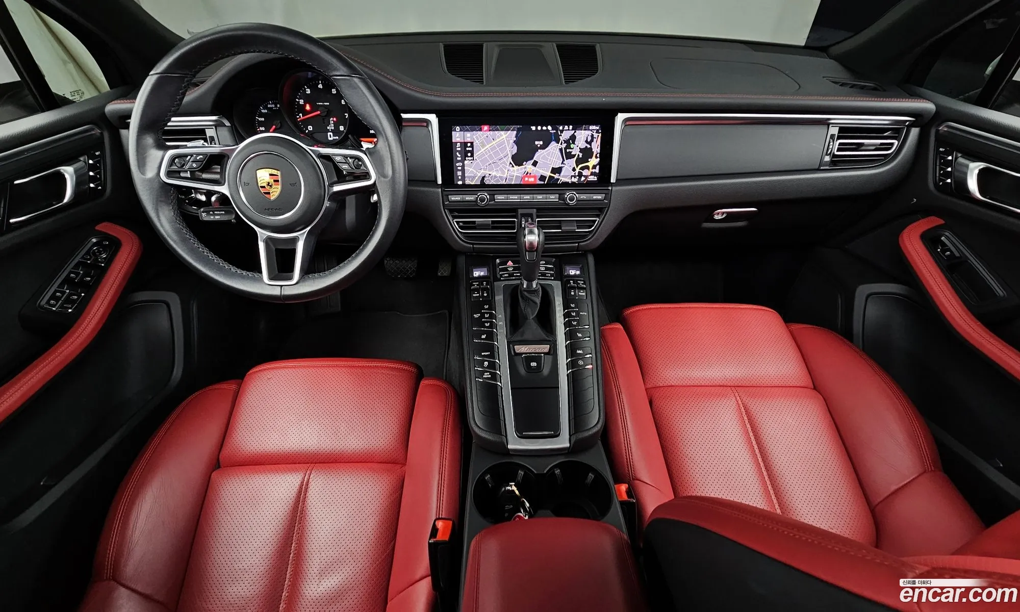 Porsche Macan 2021 — 3