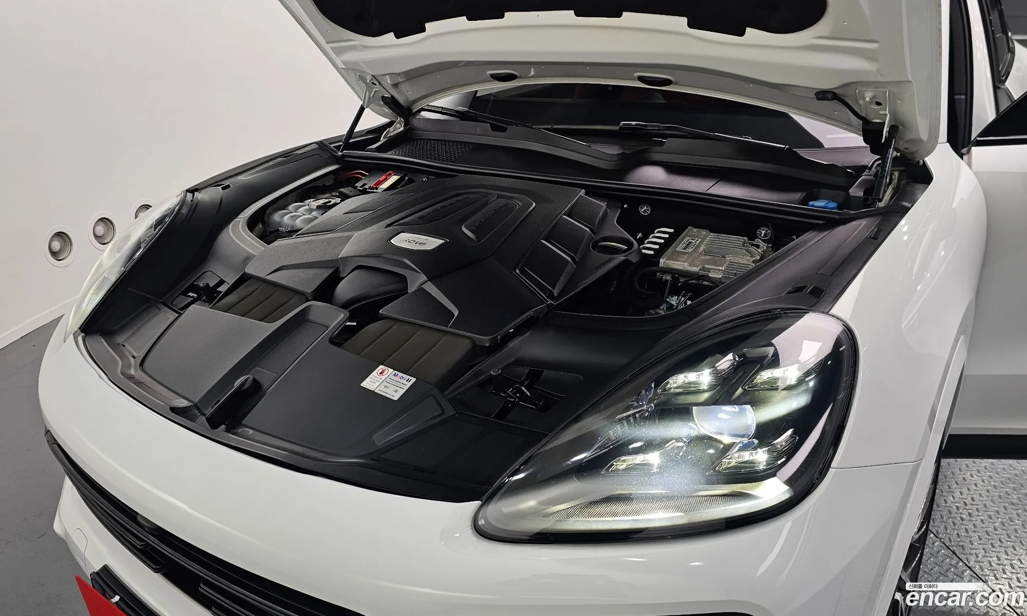 Porsche Cayenne 2022 — 16