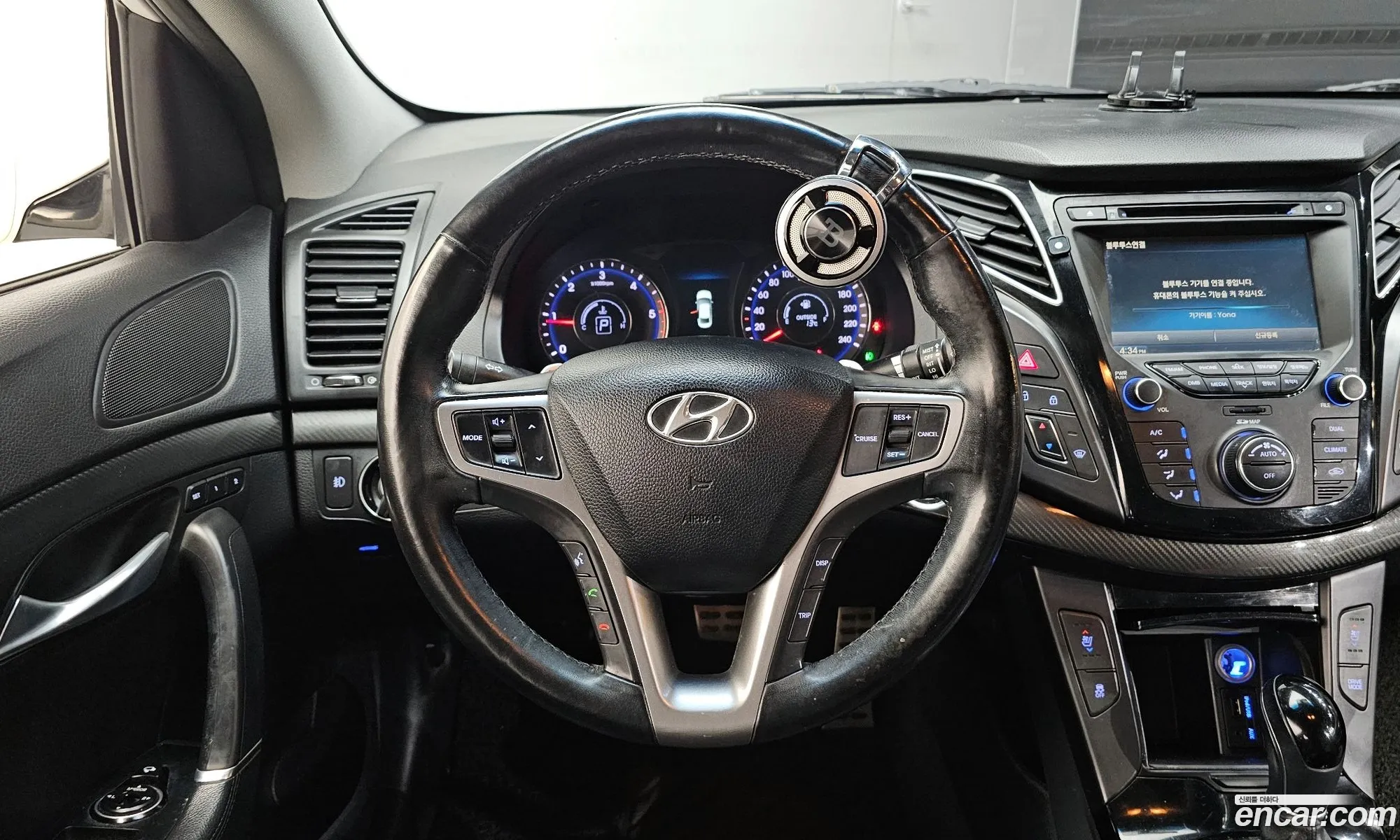 Hyundai i40 Saloon 2014 — 11